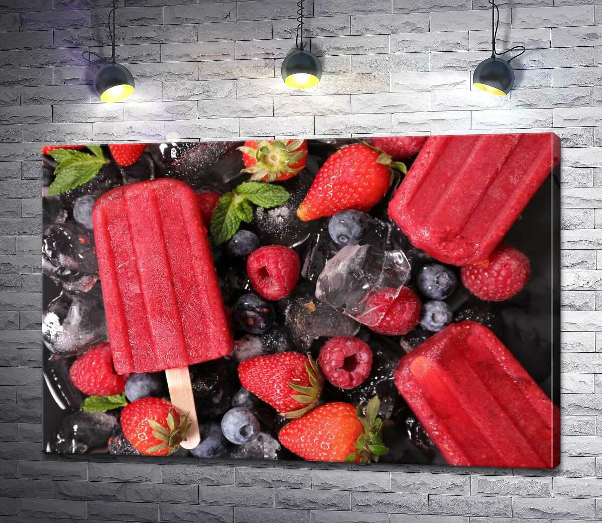 

Картина ArtPoster Яркое мороженое в окружении ягод 130x87 см Модуль №1