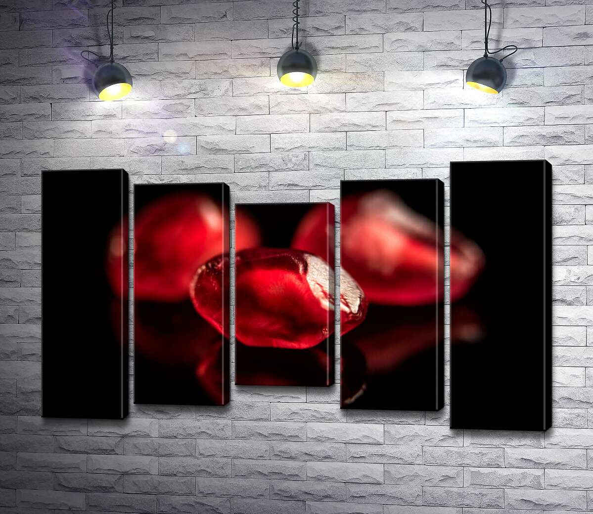 

Модульная картина ArtPoster Багровые косточки граната на черном стекле 100x61 см Модуль №28