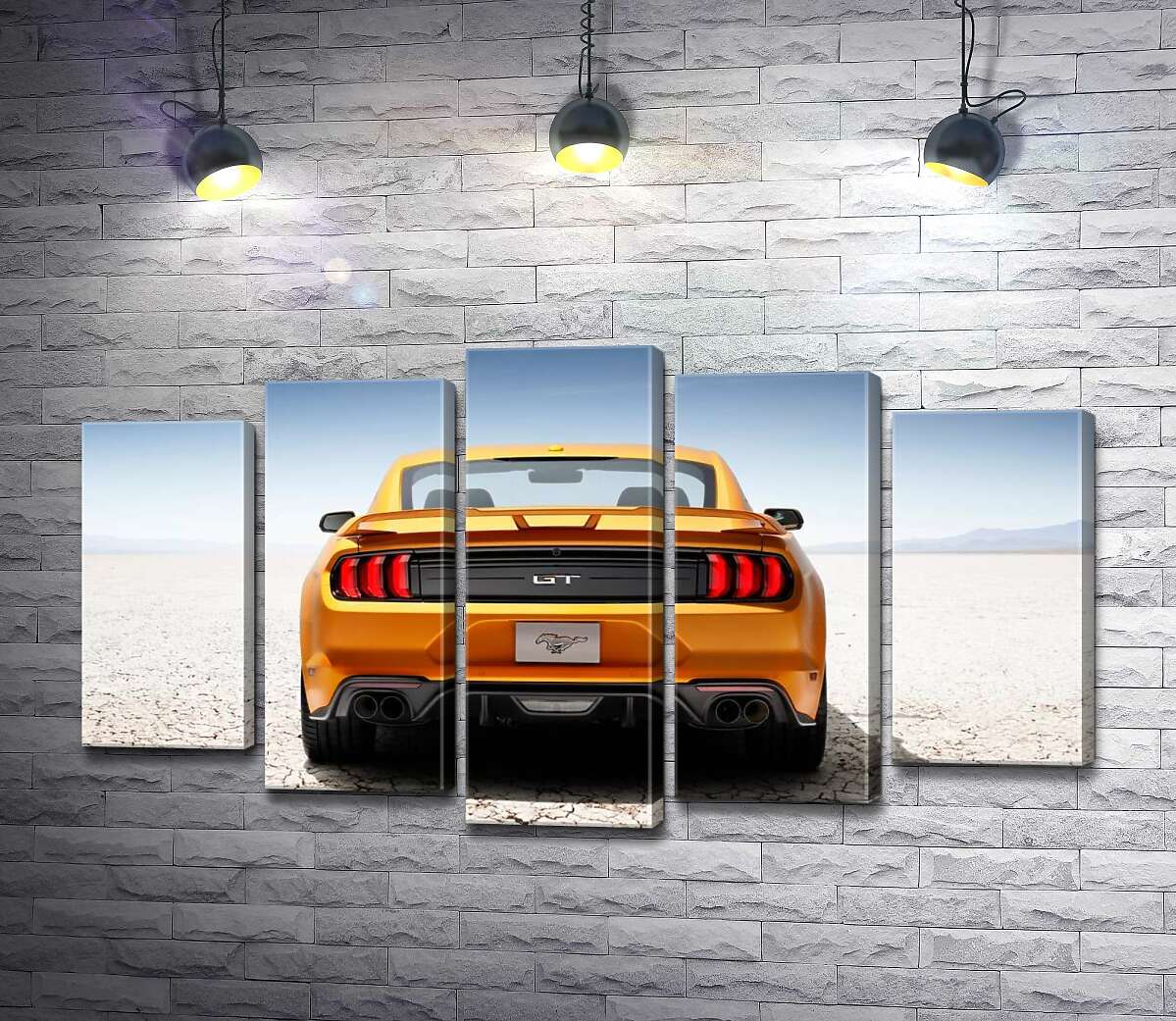 

Модульная картина ArtPoster Желтый автомобиль Ford Mustang GT среди пустыни 100x58 см Модуль №26