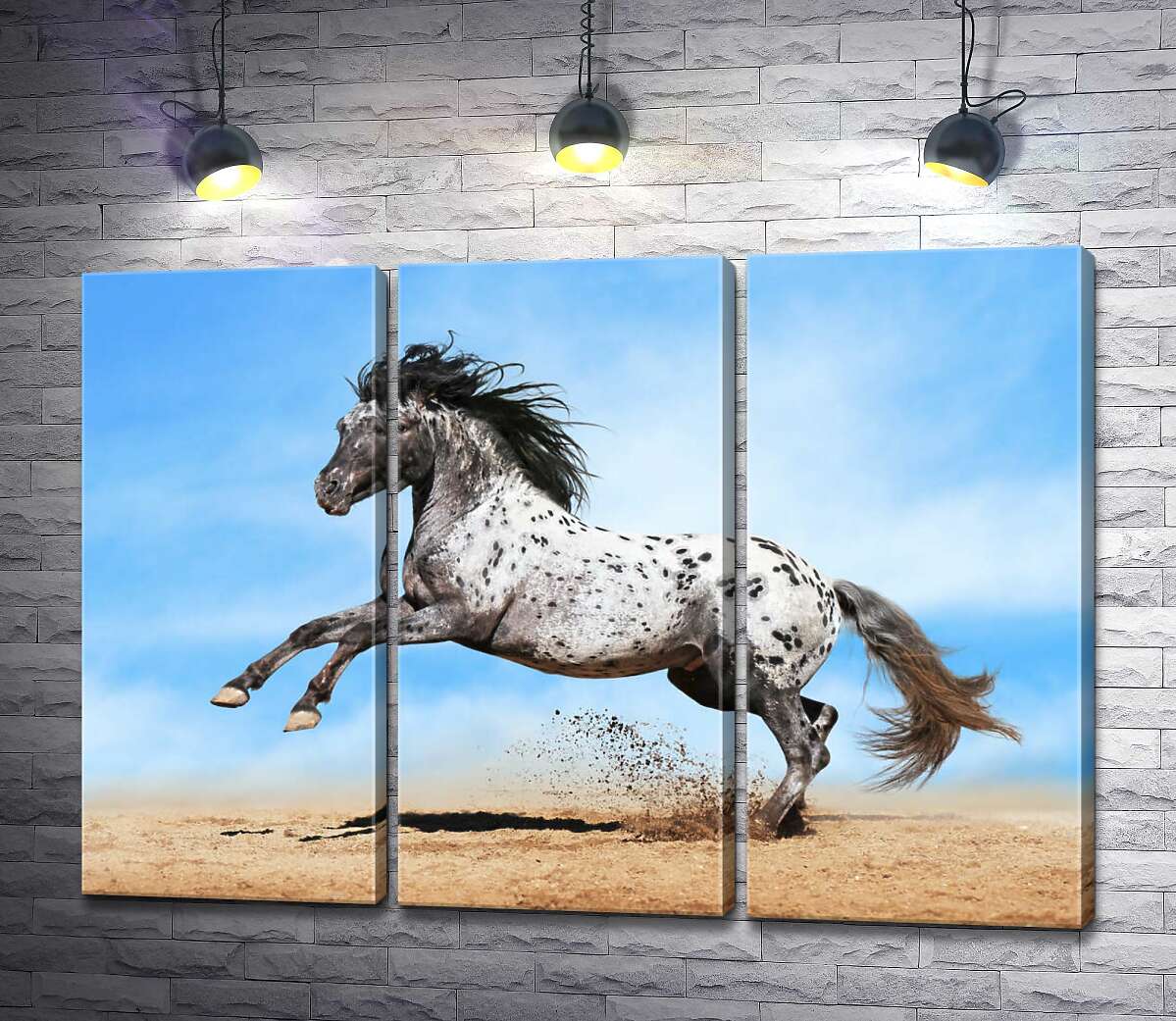 

Модульная картина ArtPoster Красивая лошадь чубарой масти становится на дыбы 102x72 см Модуль №11