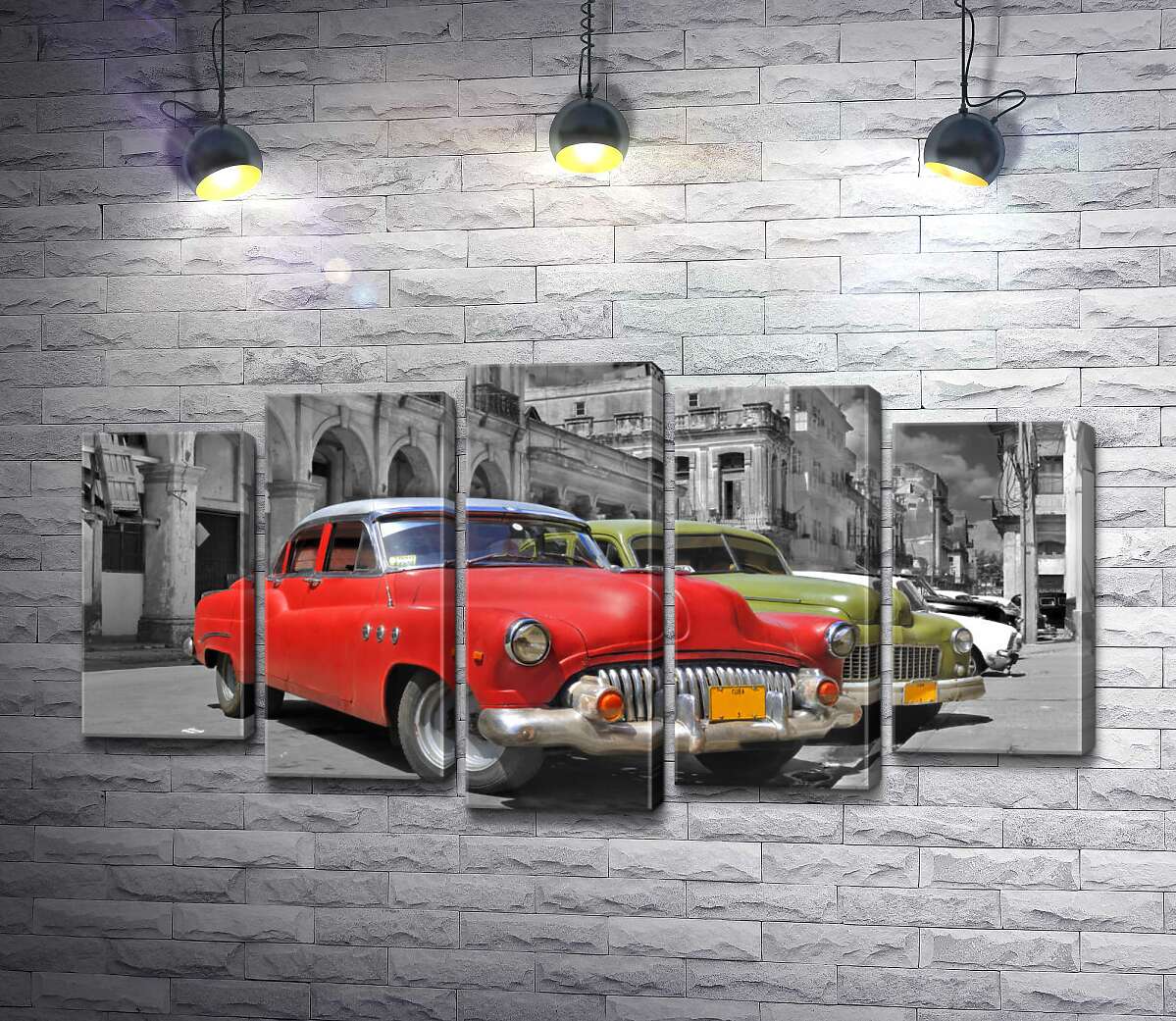 

Модульная картина ArtPoster Красная модель автомобиля Chevrolet 1952 года на старинной улице Кубы 130x71 см Модуль №26