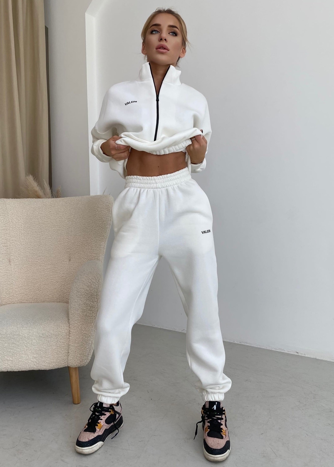 

Костюм спортивный на флисе - белый OR 7449, Костюм спортивный на флисе 42-44 белый OR 7449