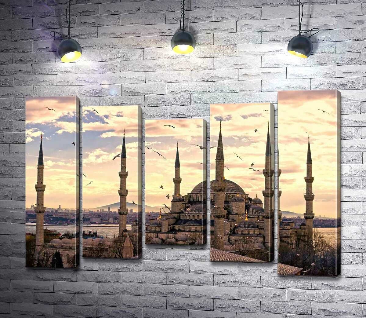 

Модульная картина ArtPoster Острые шпили Голубой мечети (Sultanahmet Camii) устремляются в небо Стамбула 130x88 см Модуль №28