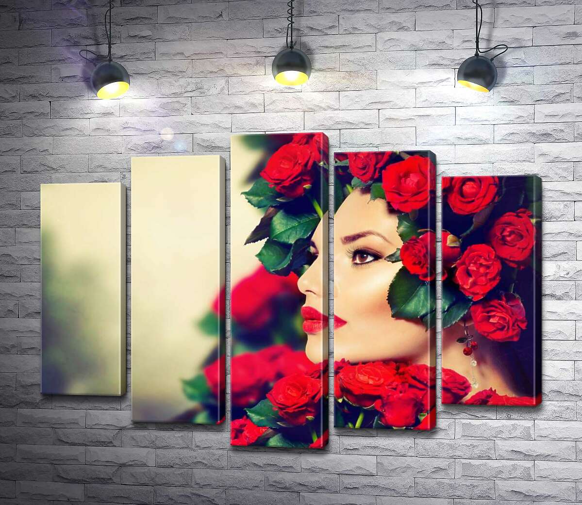 

Модульная картина ArtPoster Профиль девушки в украшении горяще-красных роз 100x75 см Модуль №26