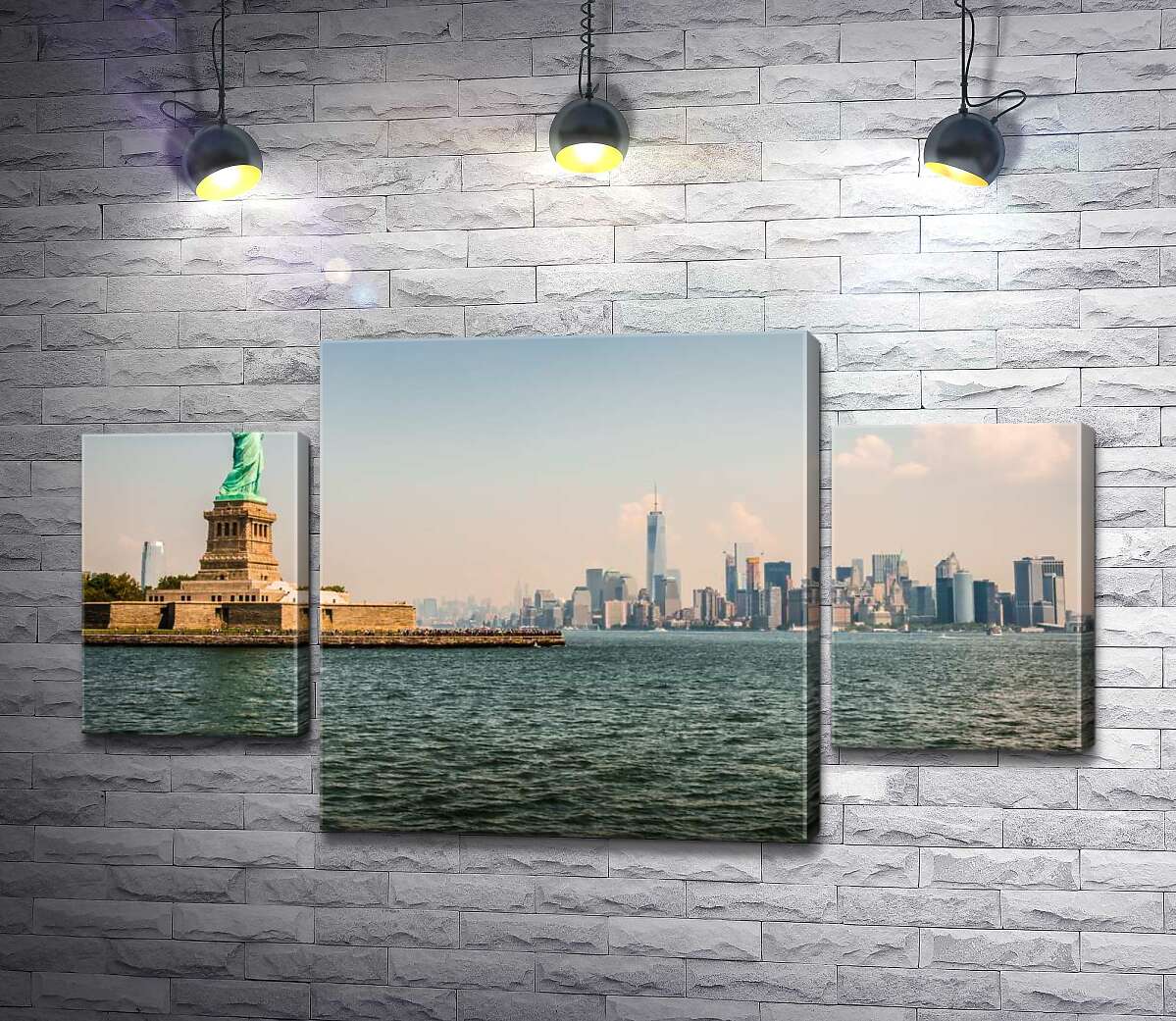 

Модульная картина ArtPoster Статуя Свободы (Statue of Liberty) возвышается над водами залива 100x58 см Модуль №7