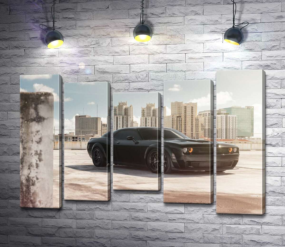 

Модульная картина ArtPoster Черный автомобиль Dodge Challenger Hellcat на фоне домов 130x88 см Модуль №28