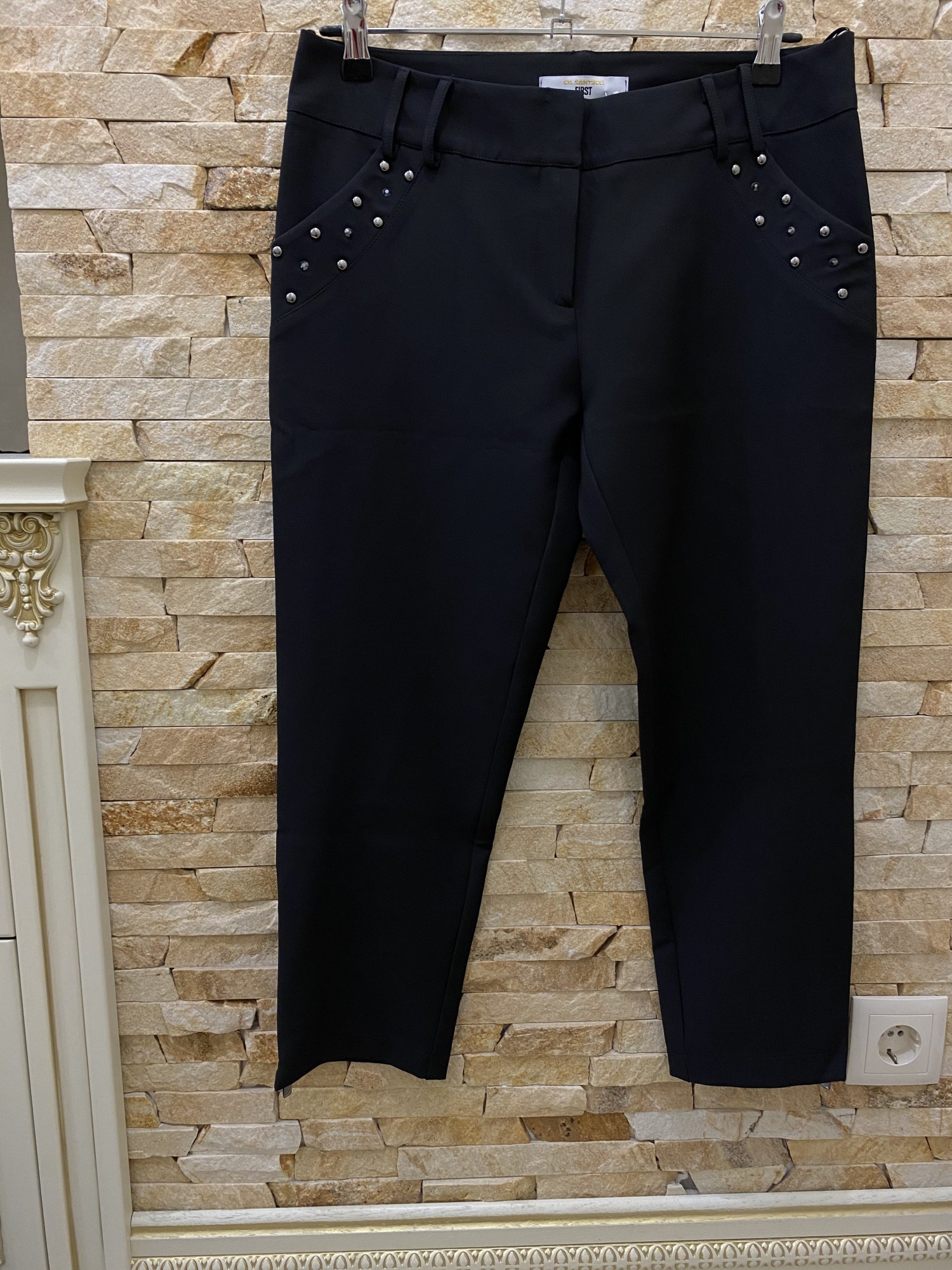 

Брюки классические женские FIRST Gil Satnucci 44 IT M черный