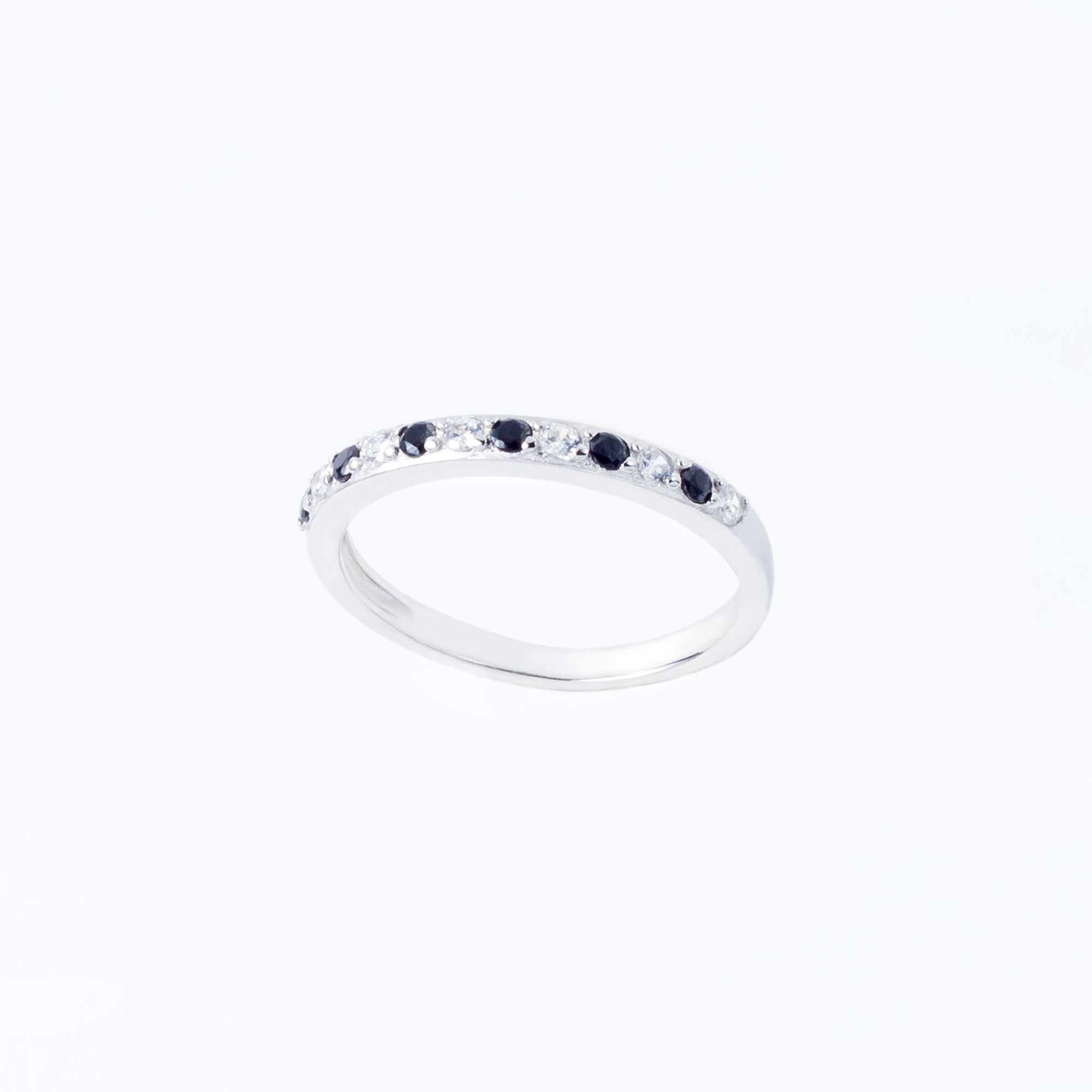 

Каблучка TOP Silver розмір 15,5 1,30 г