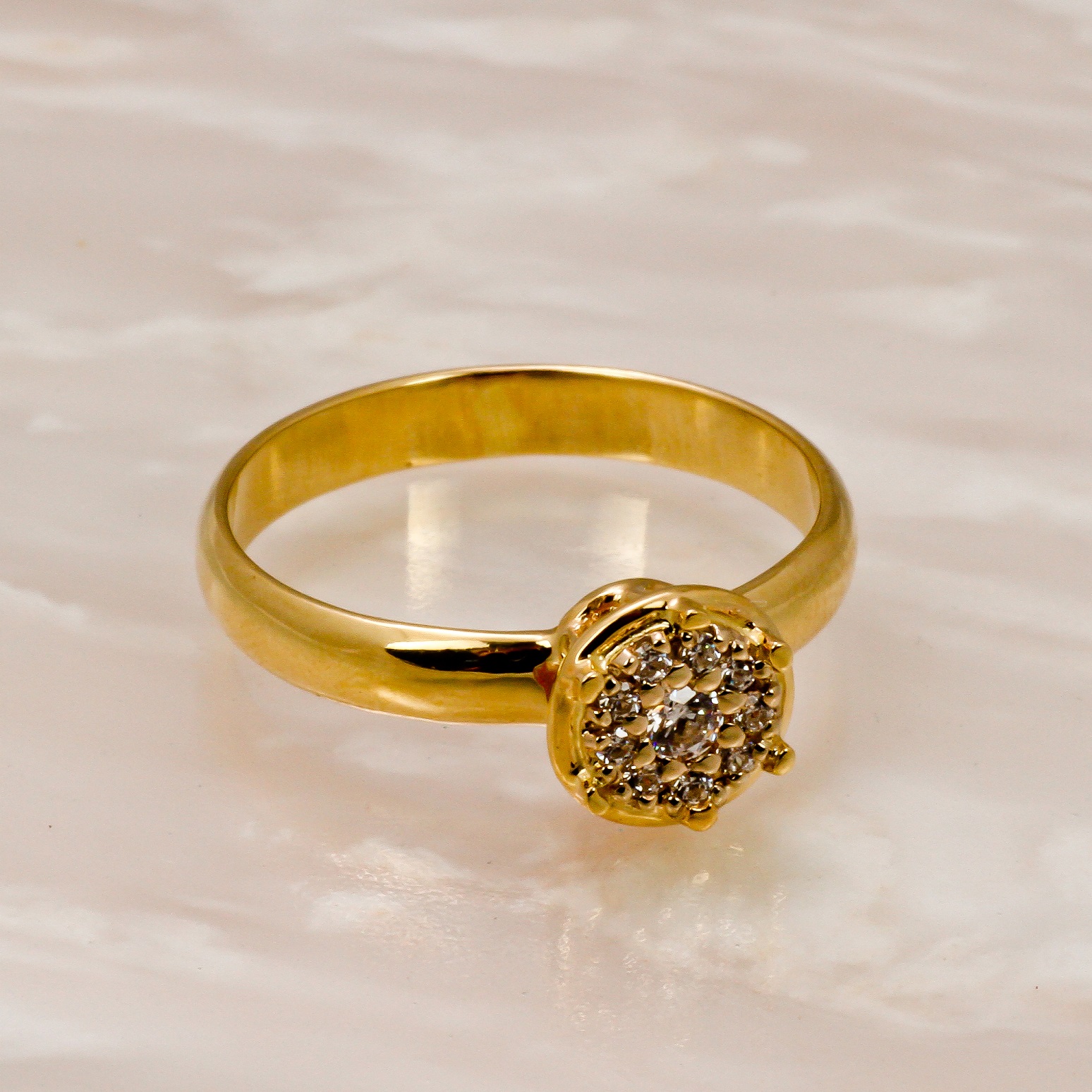

Кольцо из желтого золота Alexs Jewel K303-49510004. Размер 18