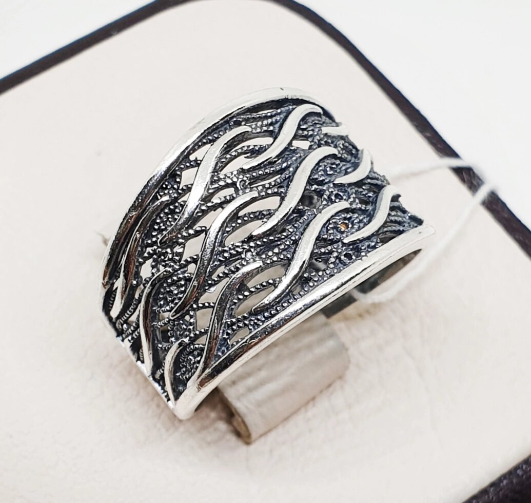 

Кольцо серебряное 19,5 4,51 г