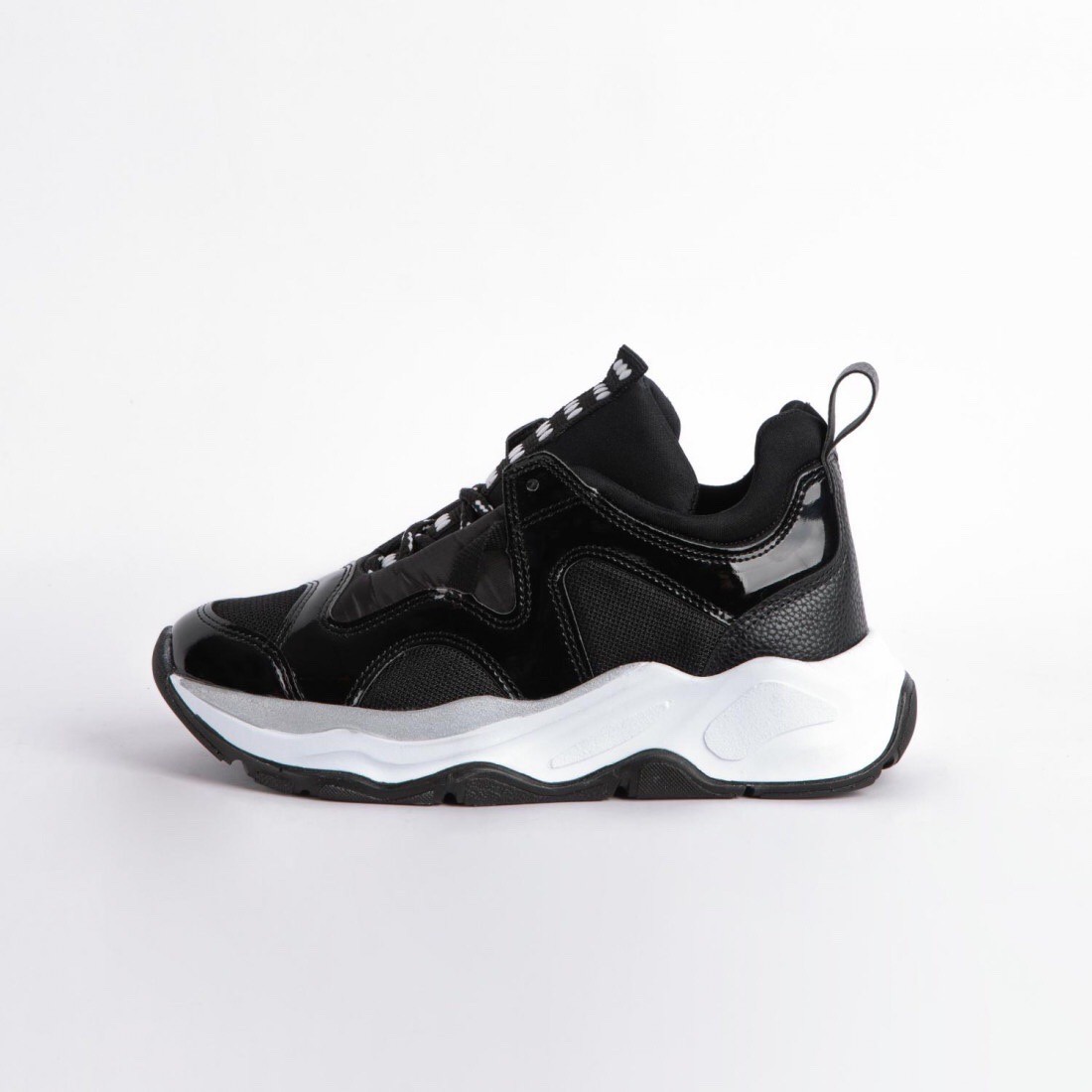 

Женские кроссовки Sofi&Mshoes Чёрные лакированные 39(24,5см-25см)