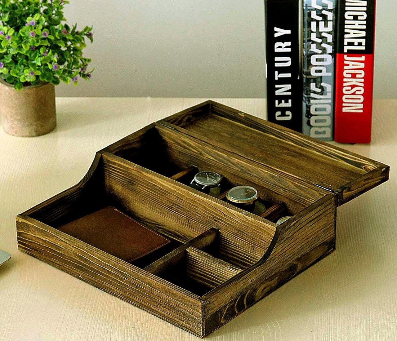 

Органайзер для браслетов и часов из натурального дерева IZD Годавари Мускат 30х25х12 см