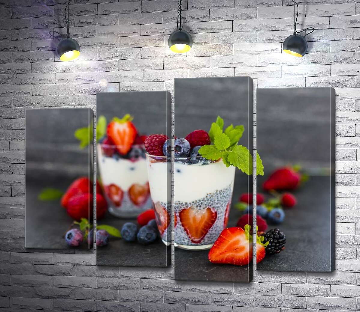 

Модульная картина ArtPoster Вкусный чиа-пудинг с ягодами в прозрачных стаканах 132x100 см Модуль №21