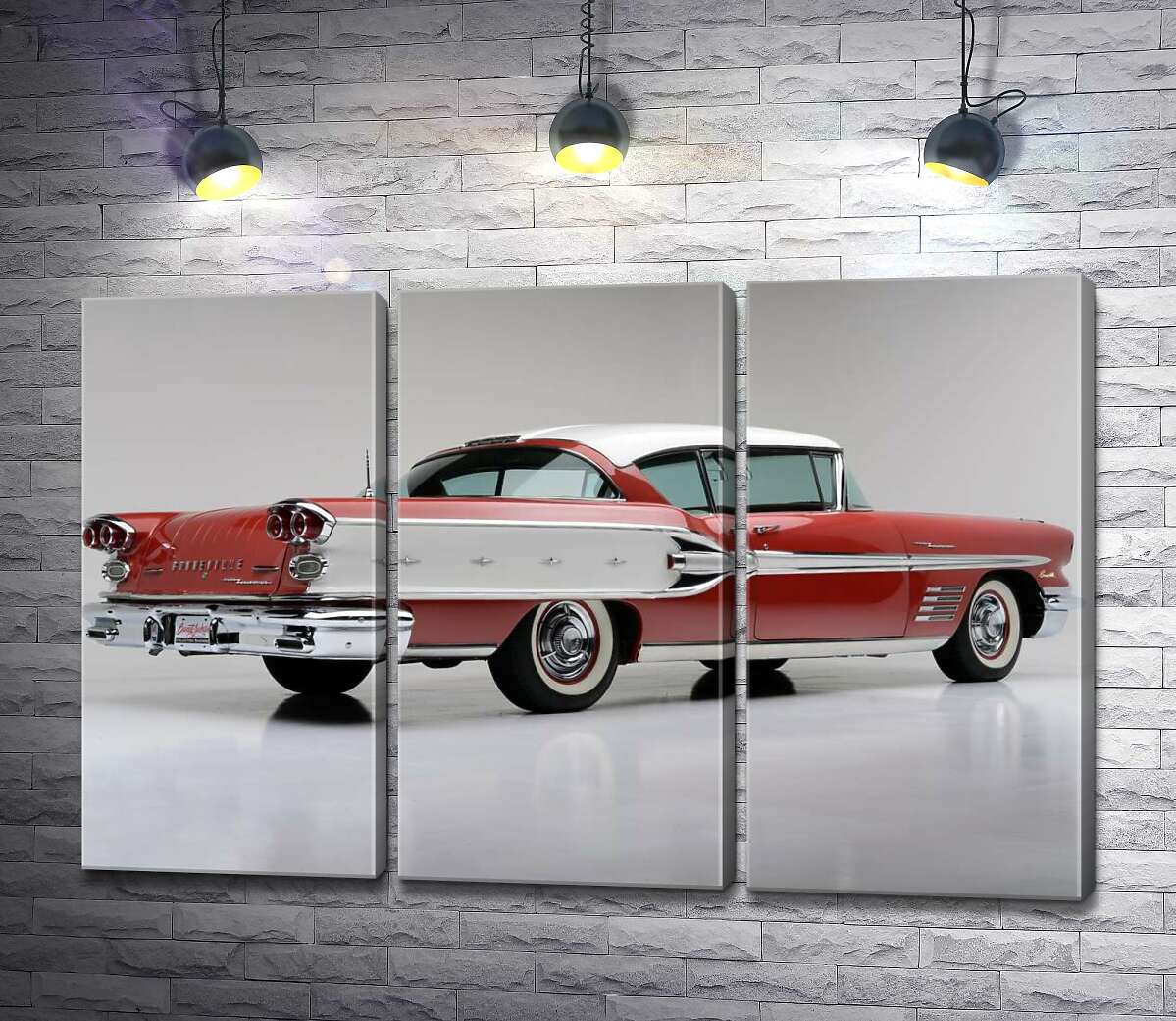 

Модульная картина ArtPoster Вишнево-белый автомобиль Pontiac Bonneville 1958 года 132x87 см Модуль №11