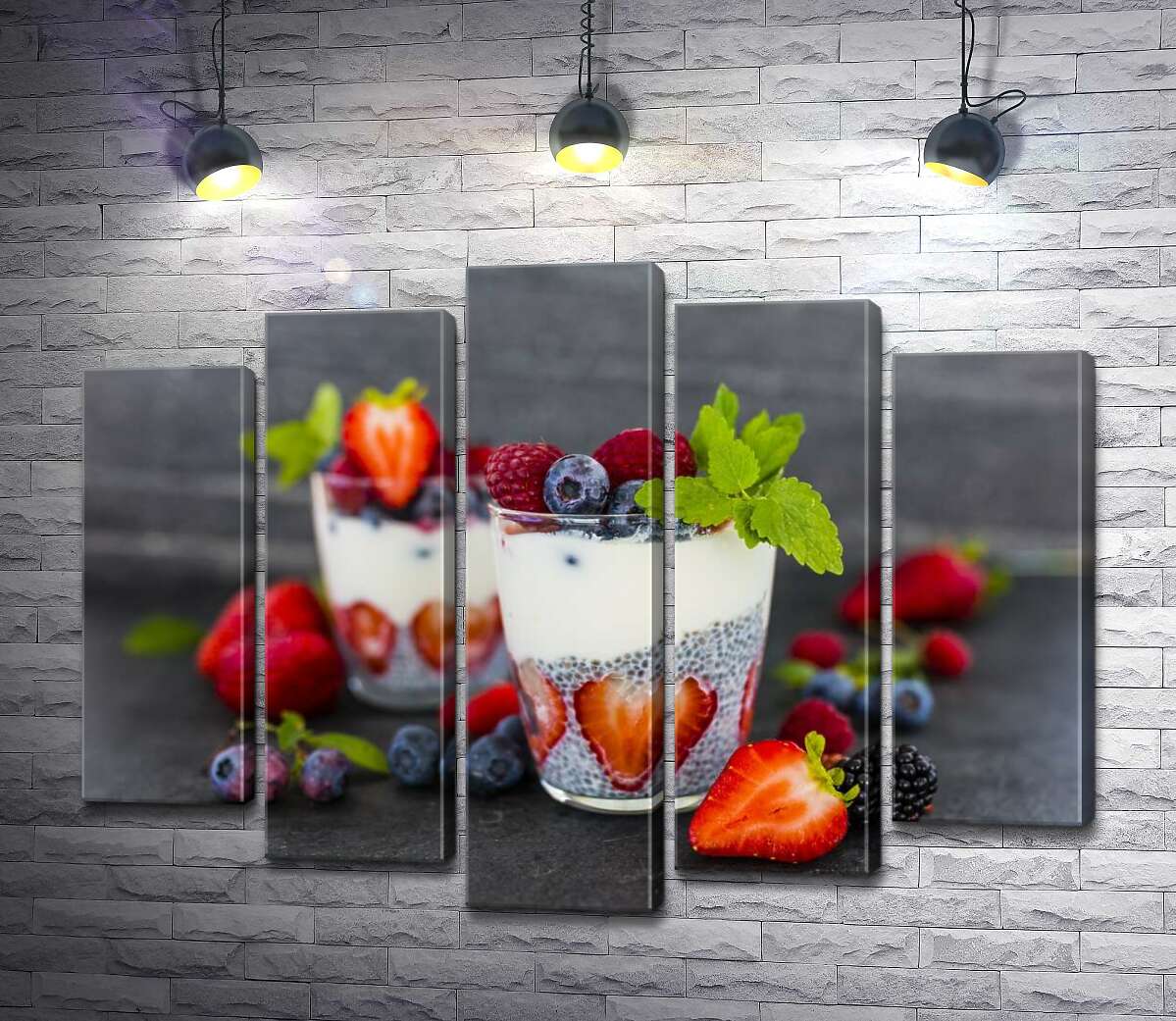 

Модульная картина ArtPoster Вкусный чиа-пудинг с ягодами в прозрачных стаканах 130x99 см Модуль №26