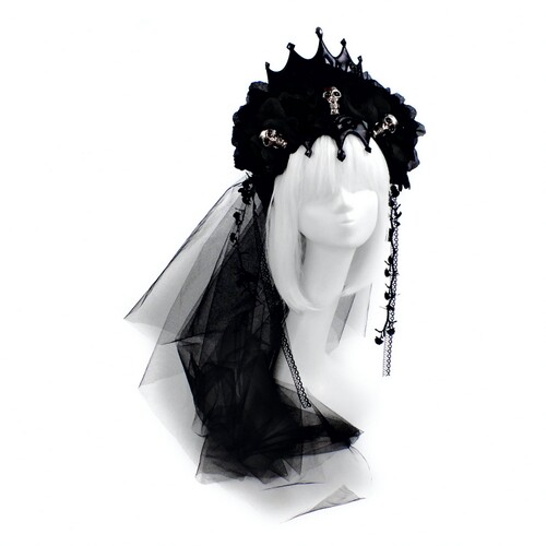 

Обруч Готическая королева с черепами и фатой SETA Decor 19-966BLK-SL