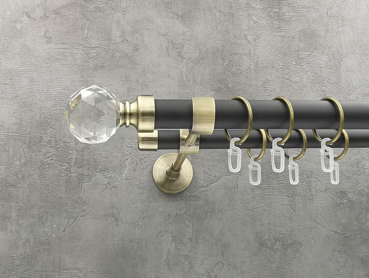 

Карниз Quadrum Люмиера 320 см двойной антик/черный матовый модерн 25 мм гладкая (кольца с крючками)