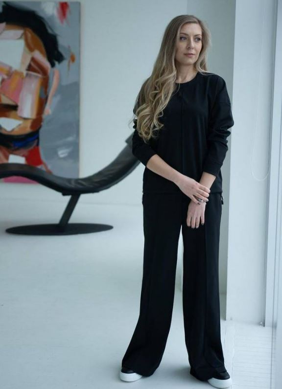 

Fashions • Женский костюм брючный Loren Fashions - черный (723-бр, Fashions • Женский костюм брючный Loren Fashions 50-52 черный (723-бр)