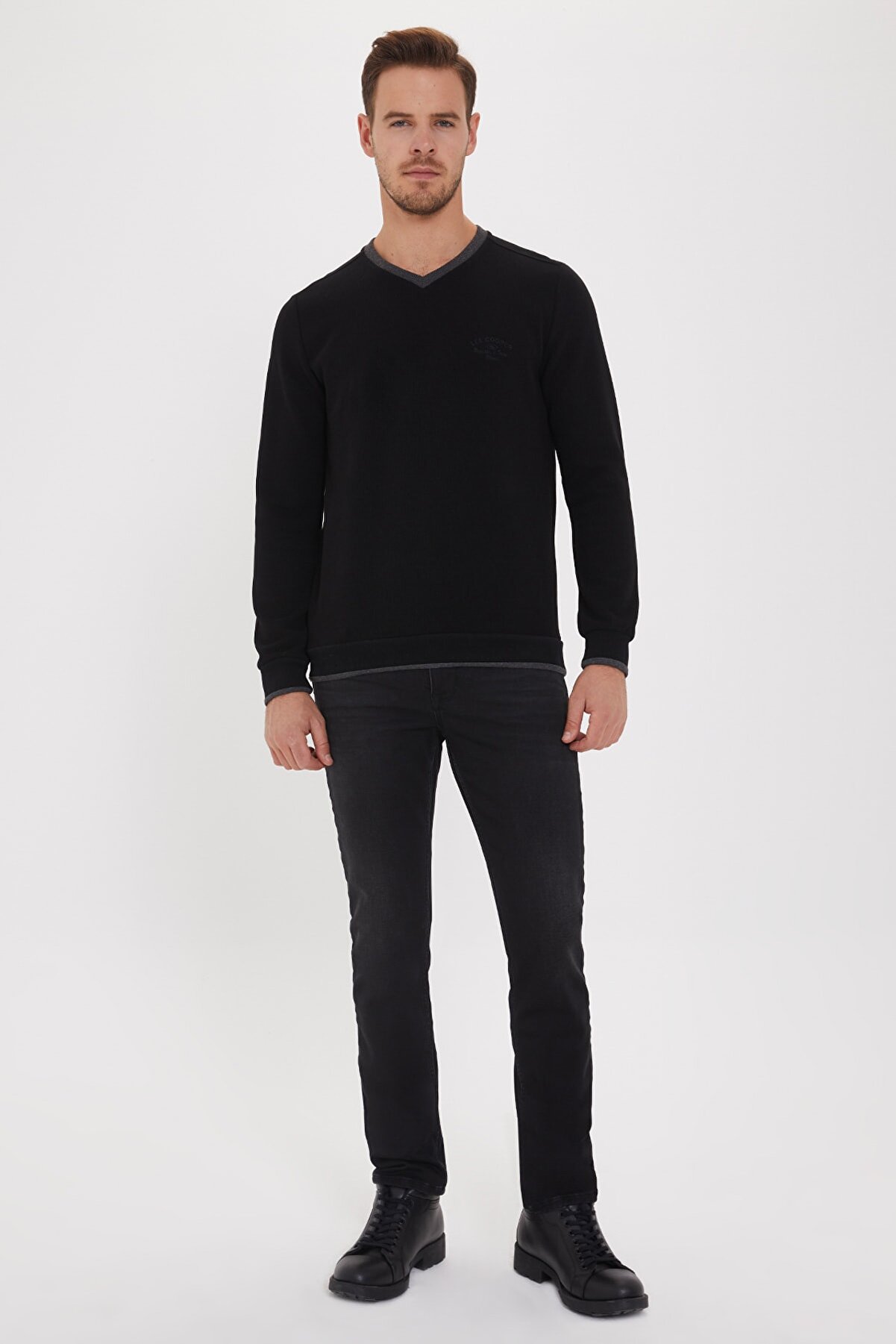 

Свитшот мужской Lee Cooper Черный  (201 LCM 241028 8101, Свитшот мужской Lee Cooper Черный M (201 LCM 241028 8101)