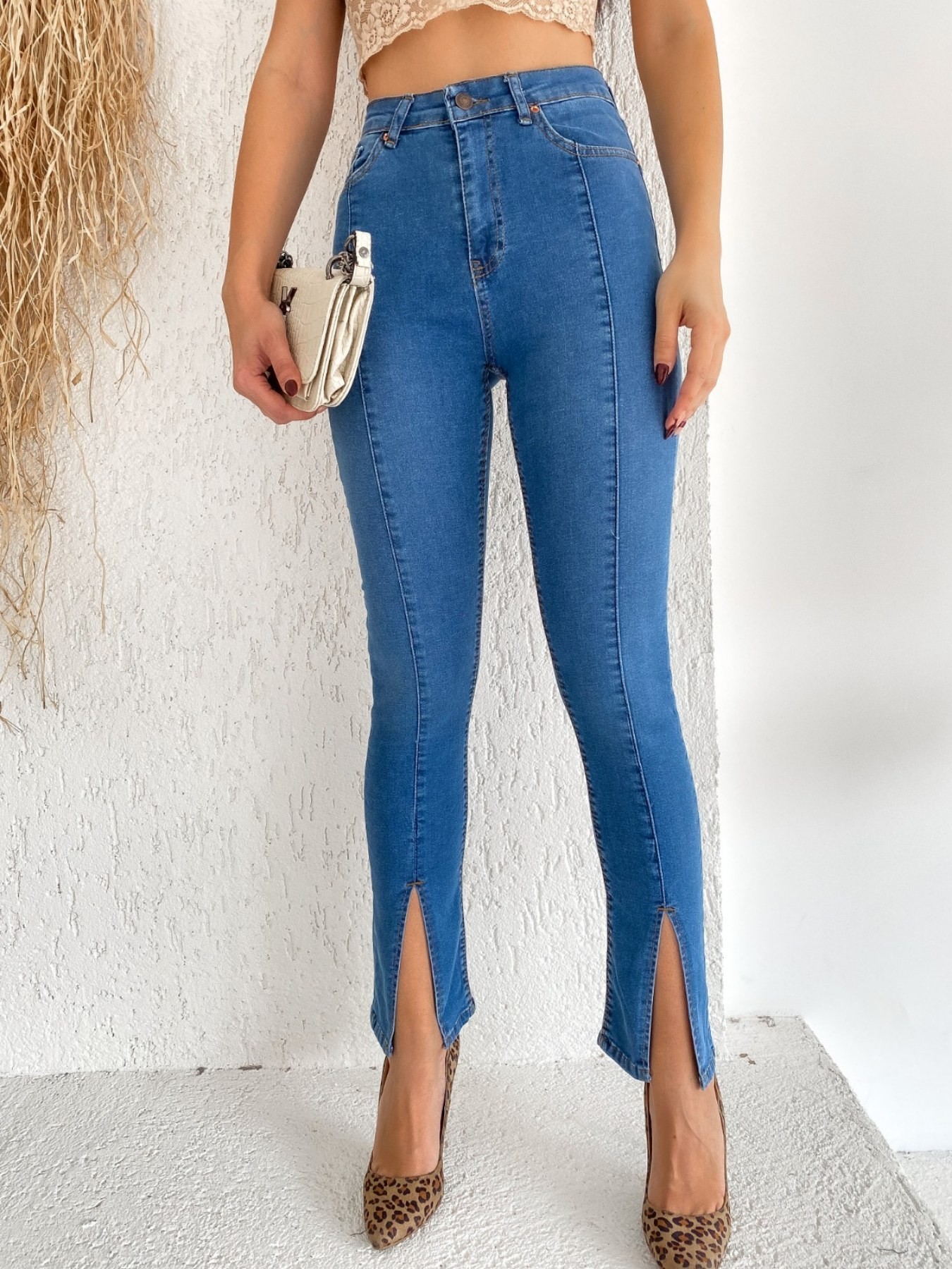 

Джинсы DENIM р. голубые 22019, Джинсы DENIM р.38 голубые 22019