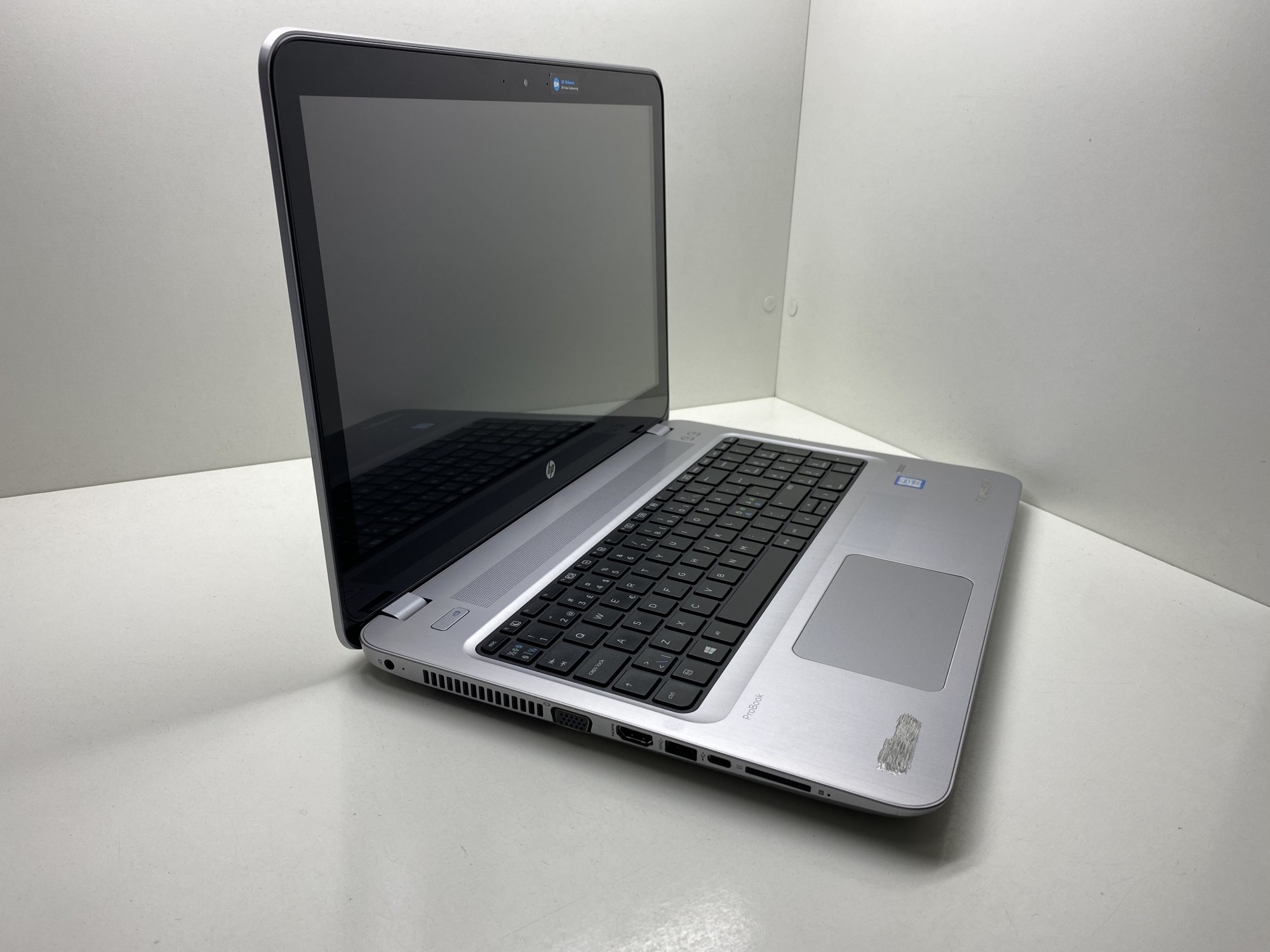 

Ноутбук HP ProBook 450 G4 \ 15.6 \ Core I3 \ 4 GB \ SSD 120 GB \ Б\У