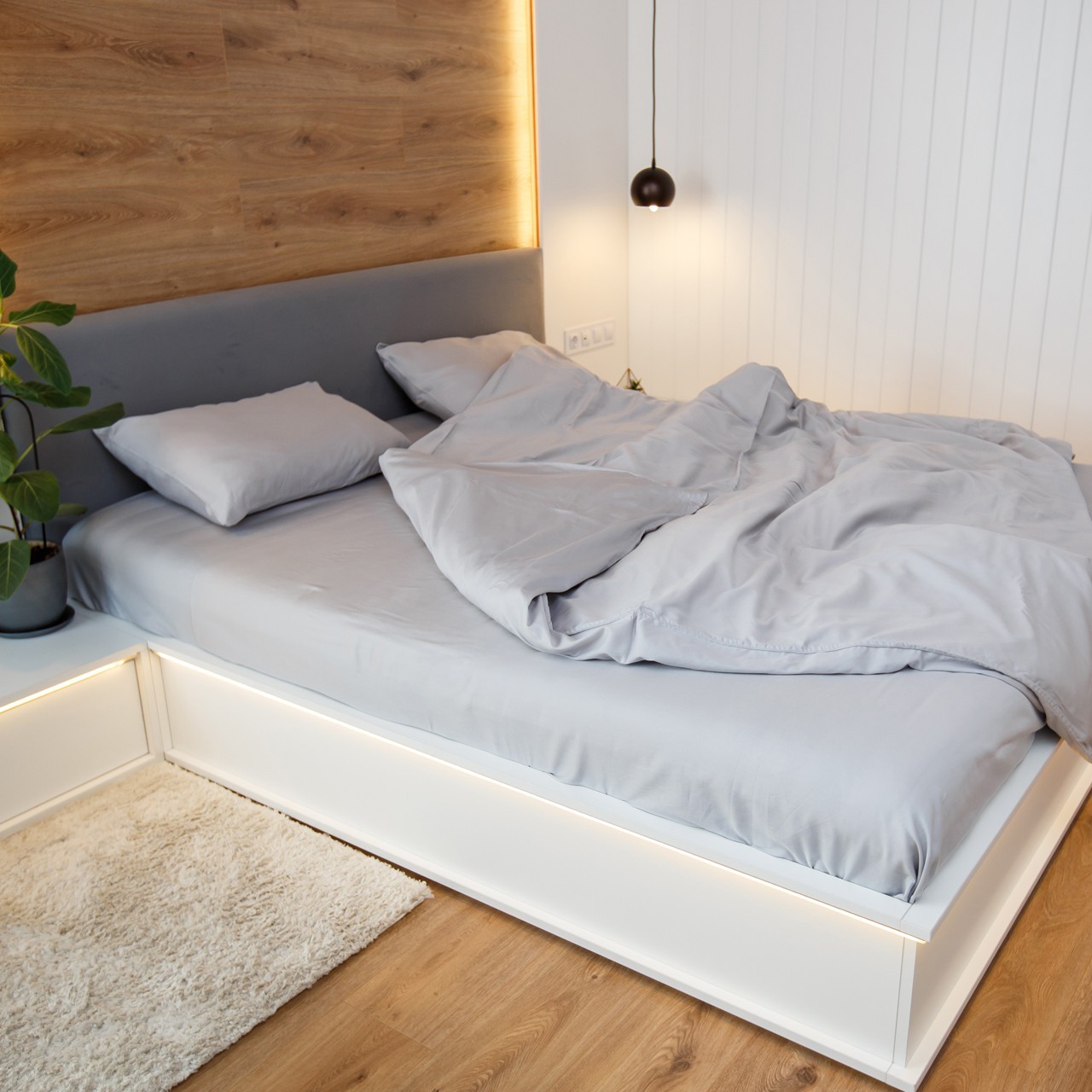 

Простынь на резинке NaviHome сатин 195х200+20 Белая звезда нежно-серая