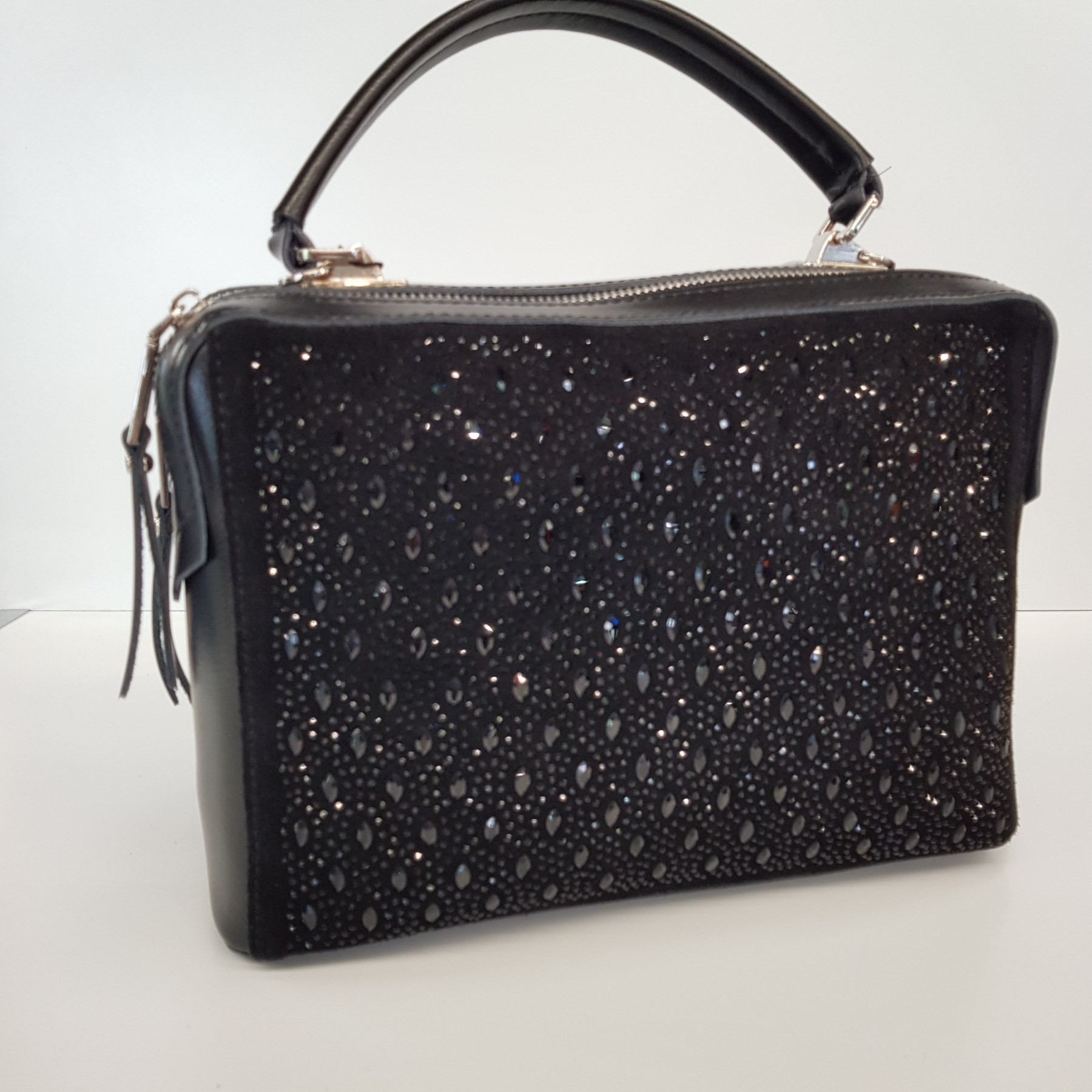 

Женская кожаная сумка Galanty 11068 black 25/18/12