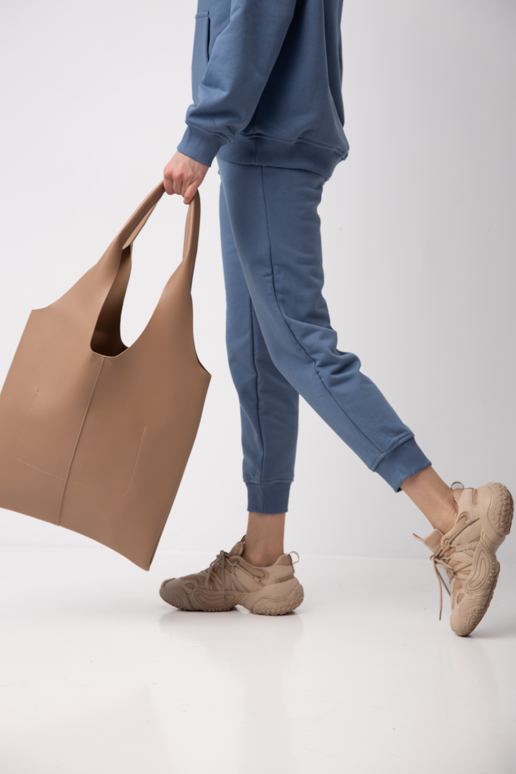 

Шоппер FAMO SYM-22-10 Светло-капучиновый 41*35*7 (SYM-22-10)