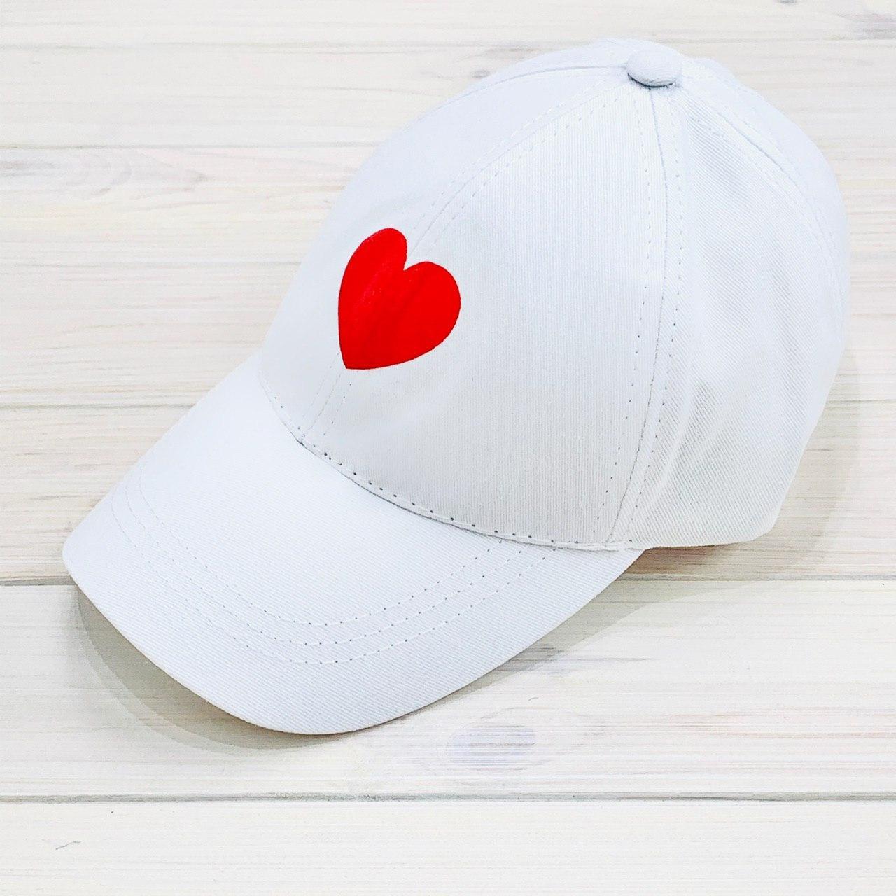 

Кепка женская Intruder белая с принтом Heart сердце