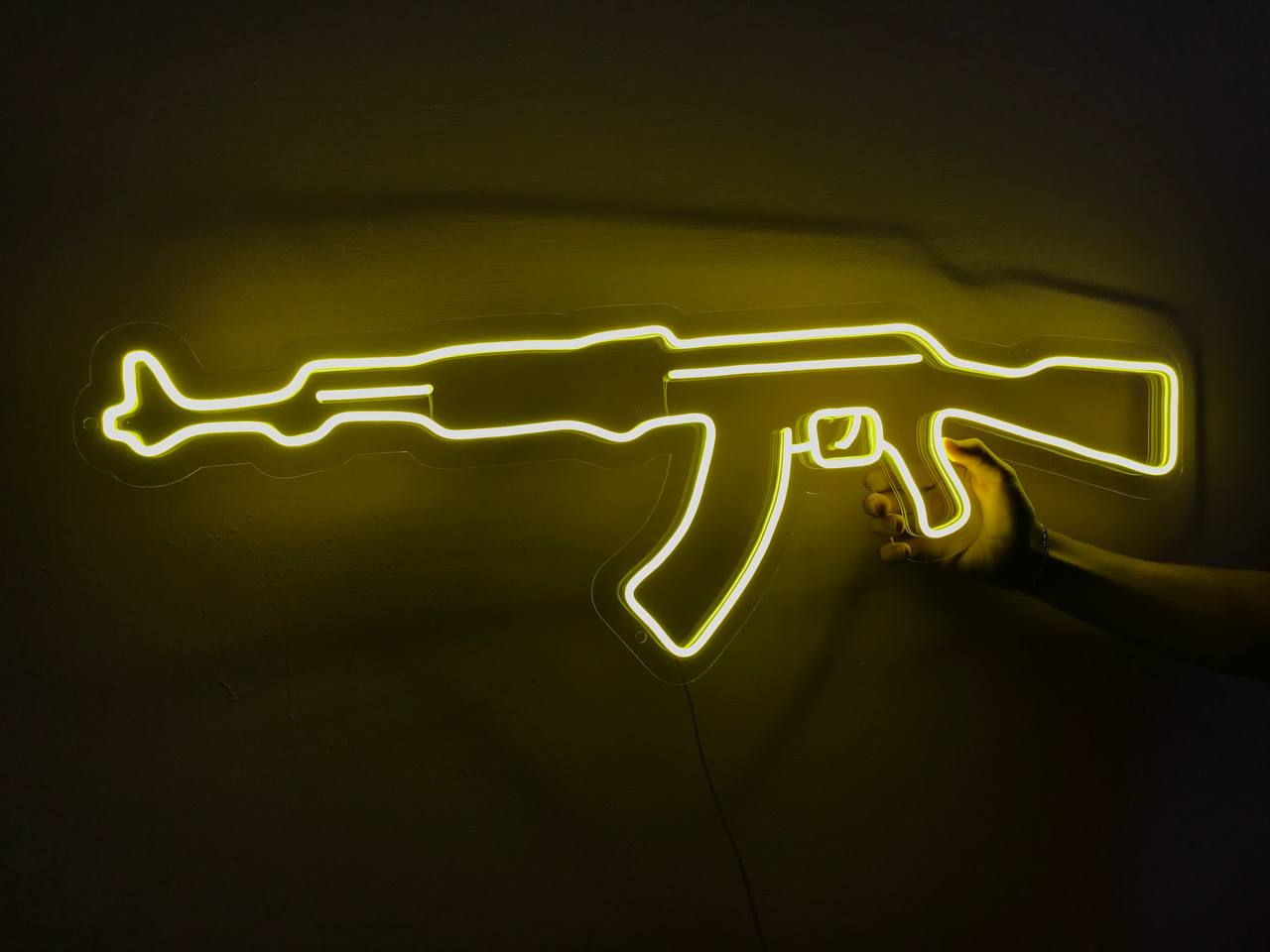 

Неоновый светильник Neon Lightning "АК-47"