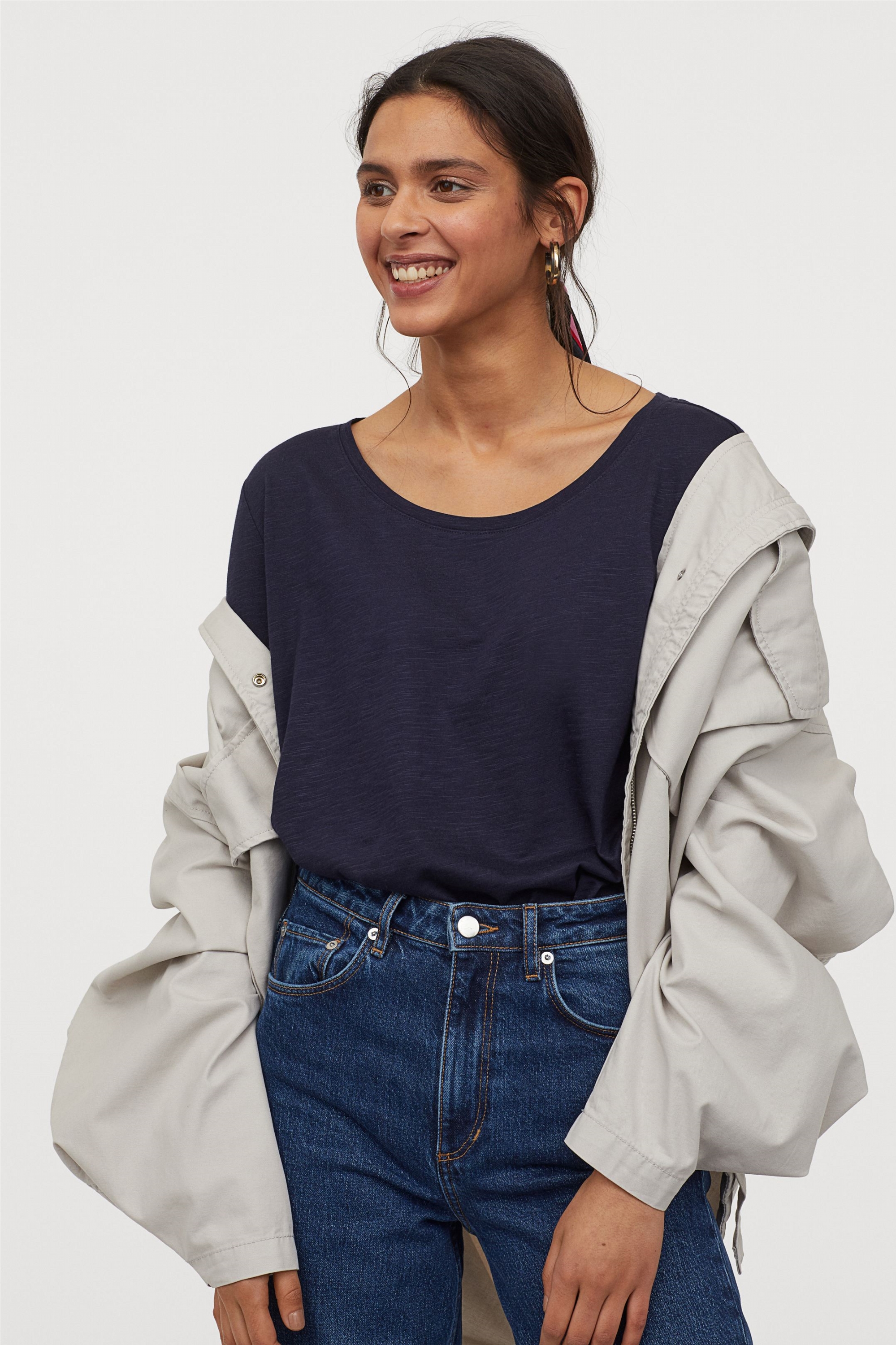 

Футболка H&M 5545980  Темно-синяя, Футболка H&M 5545980 XS Темно-синяя