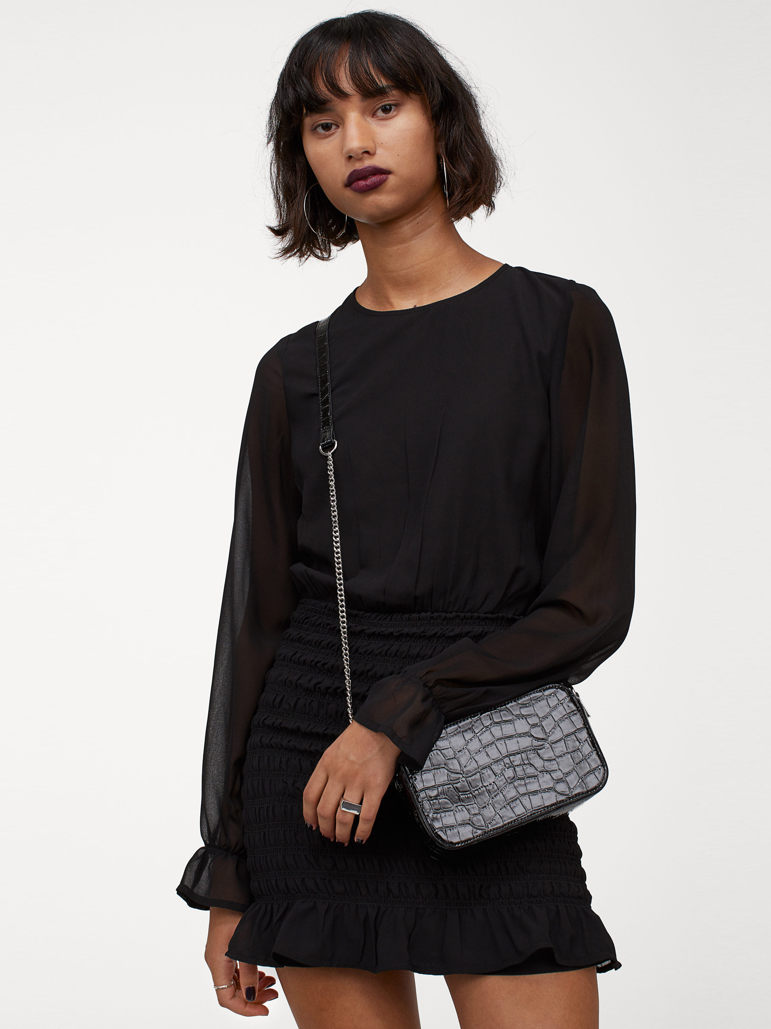 

Платье H&M 918905b49  Черное, Платье H&M 918905b49 42 Черное