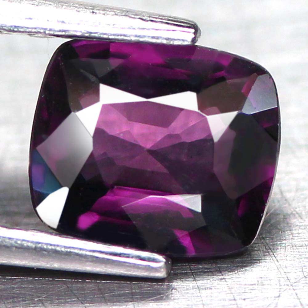 

0.83Ct ШПИНЕЛЬ цвет бордово-фиолетовый 6.2*5.3мм (антик) Е14949