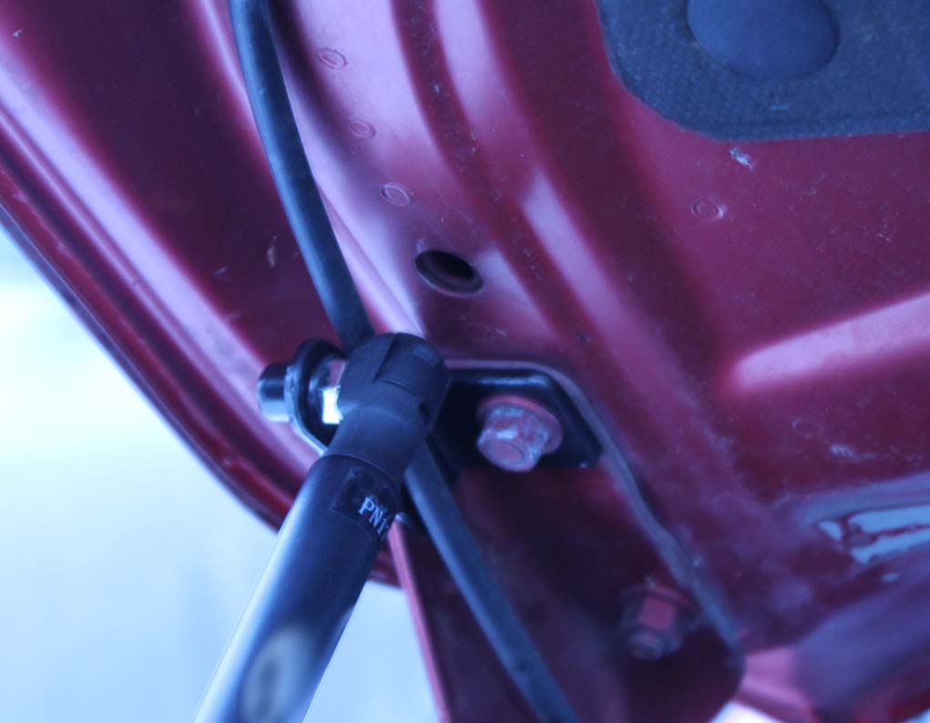 Газовые упоры (амортизаторы) капота АвтоУпор для Mitsubishi Lancer (2007-2017)
