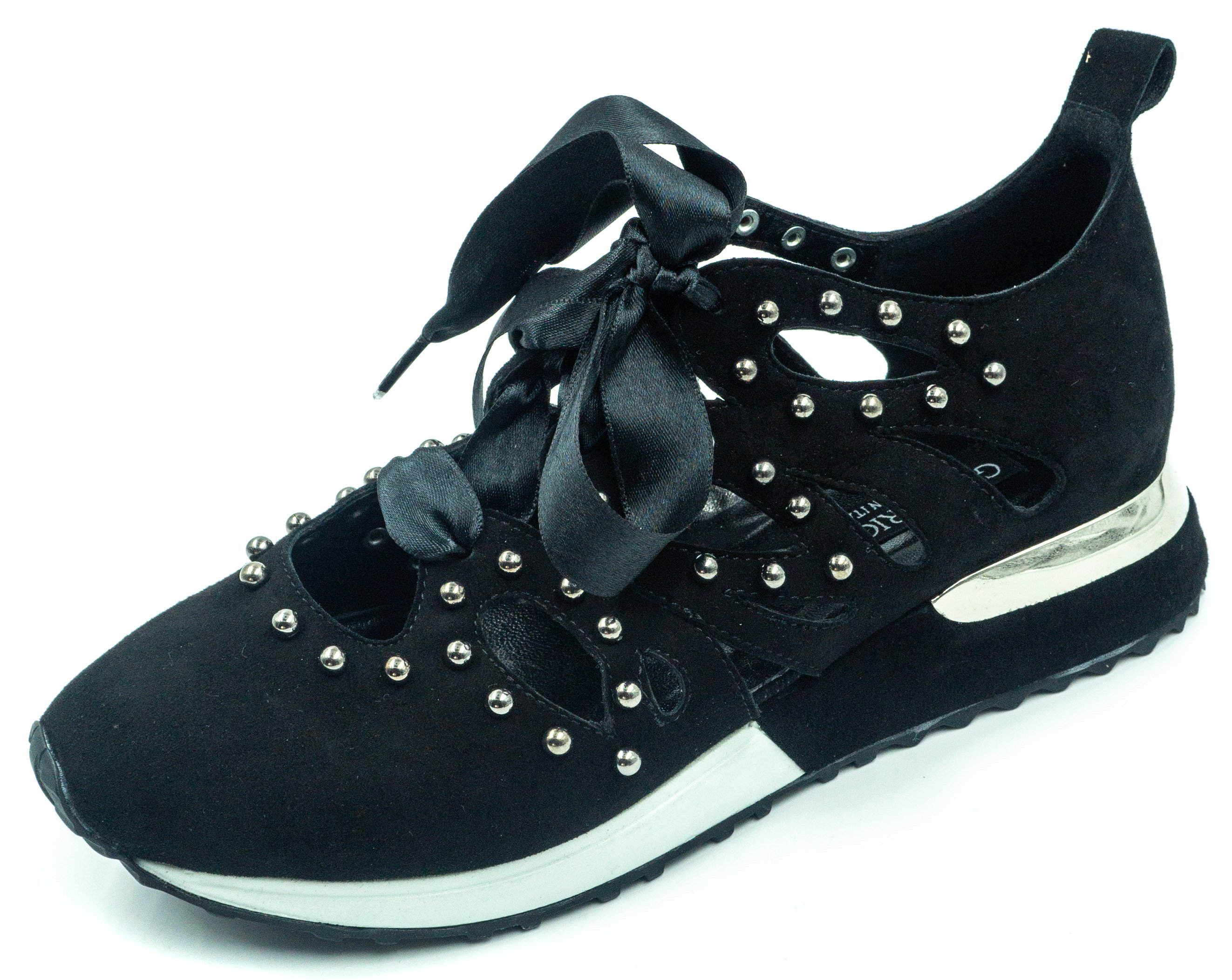 

Кроссовки Gina 6767 чорн.вел. 40