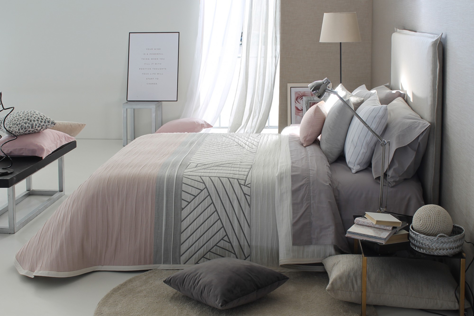 

Покрывало жаккардовое Reig Marti COACH c02 190x270 розовое