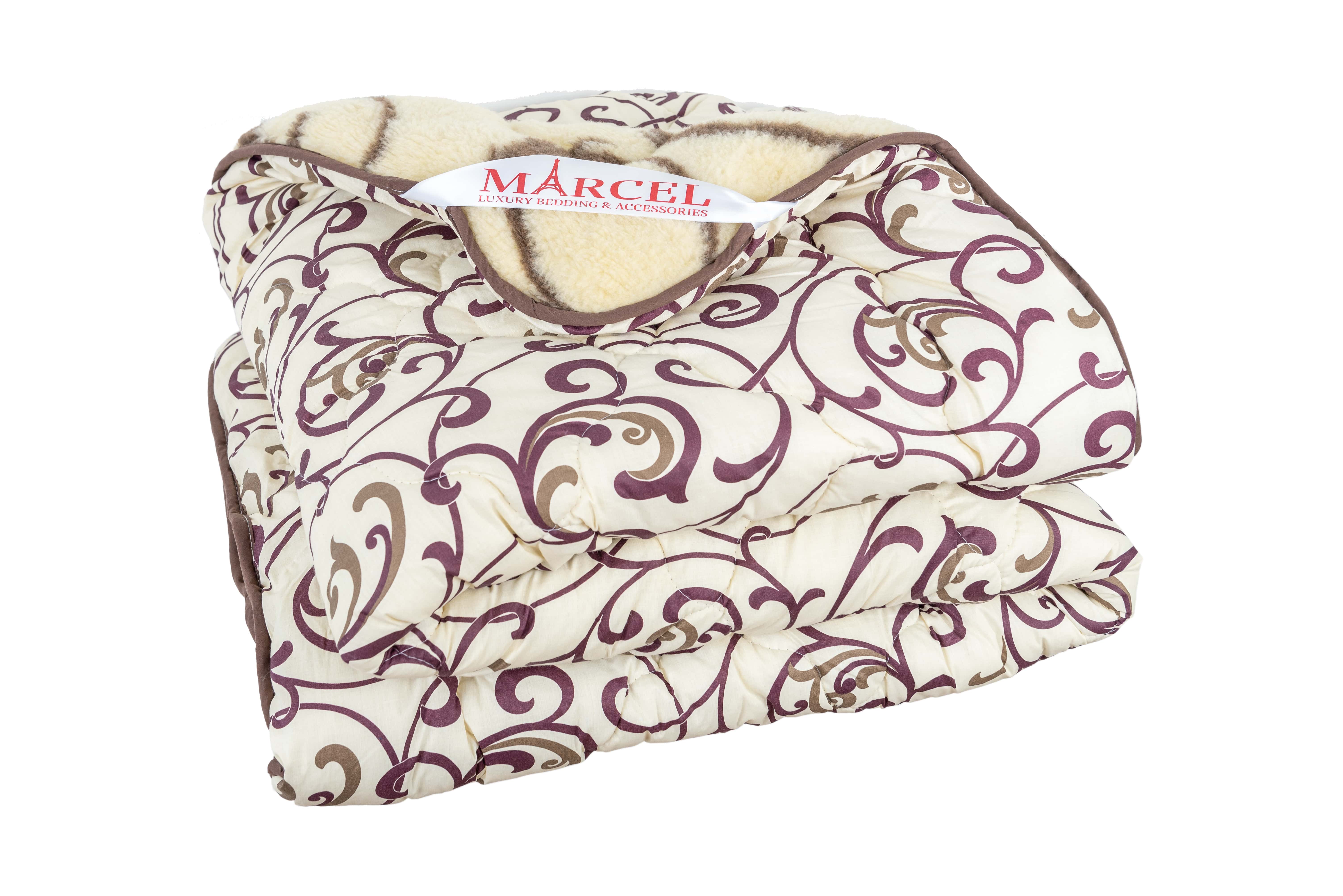 

Одеяло стеганное двухстороннее Marcel 150х210 "Вензеля"