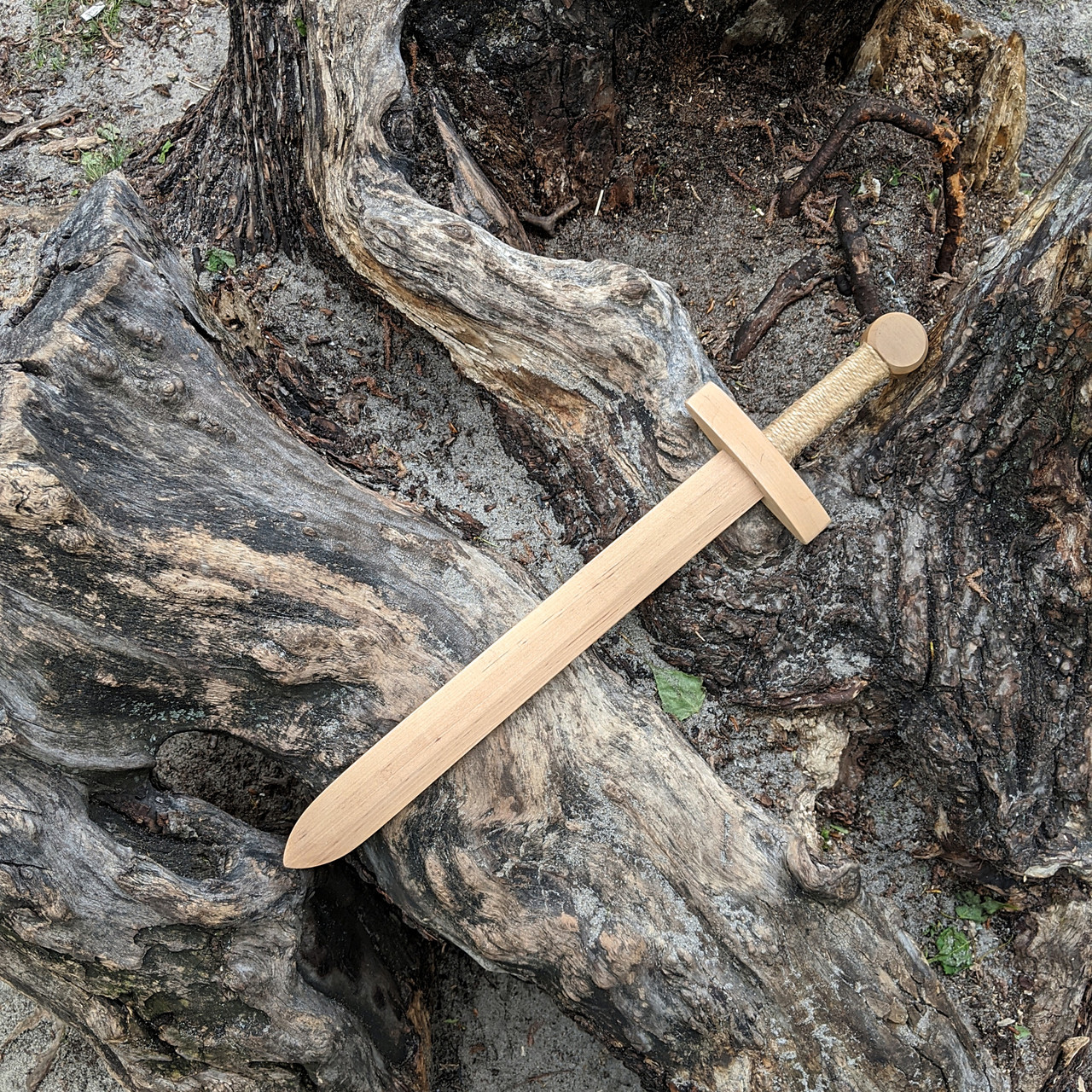 

Детский деревянный меч классический европейский рыцарский Handmade 55 см. 1200