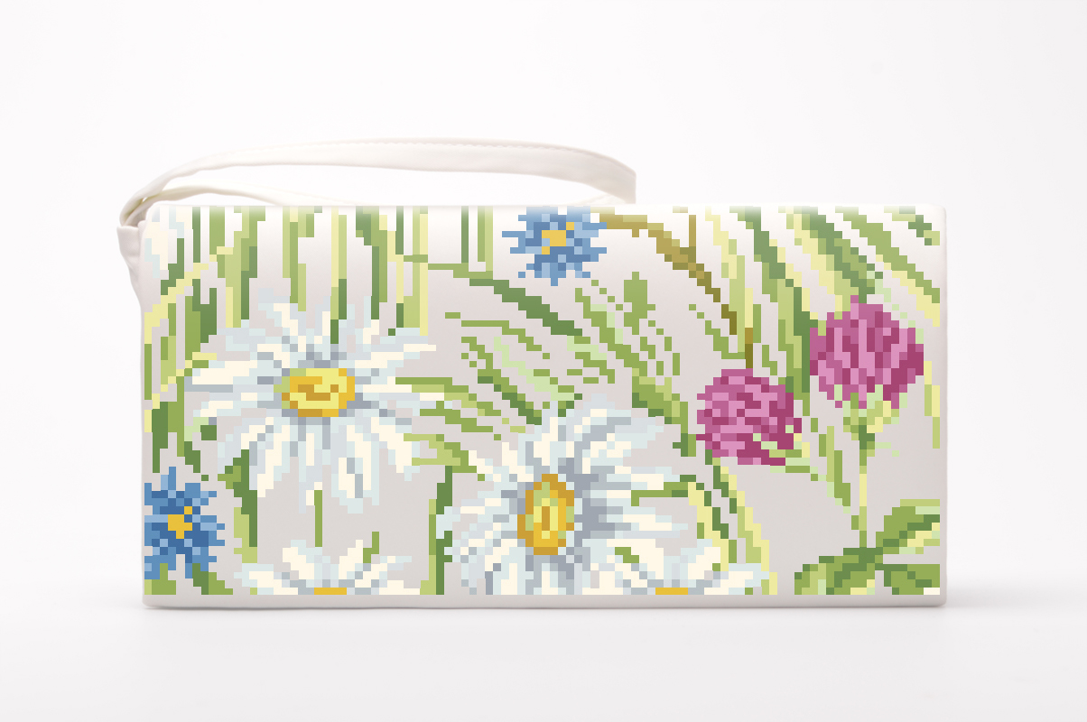 

Набір для вишивки нитками Барвиста Вишиванка заготовки пошитого клатча Ромашки, волошки, дзвіночки (КЛ192кМ1301i)