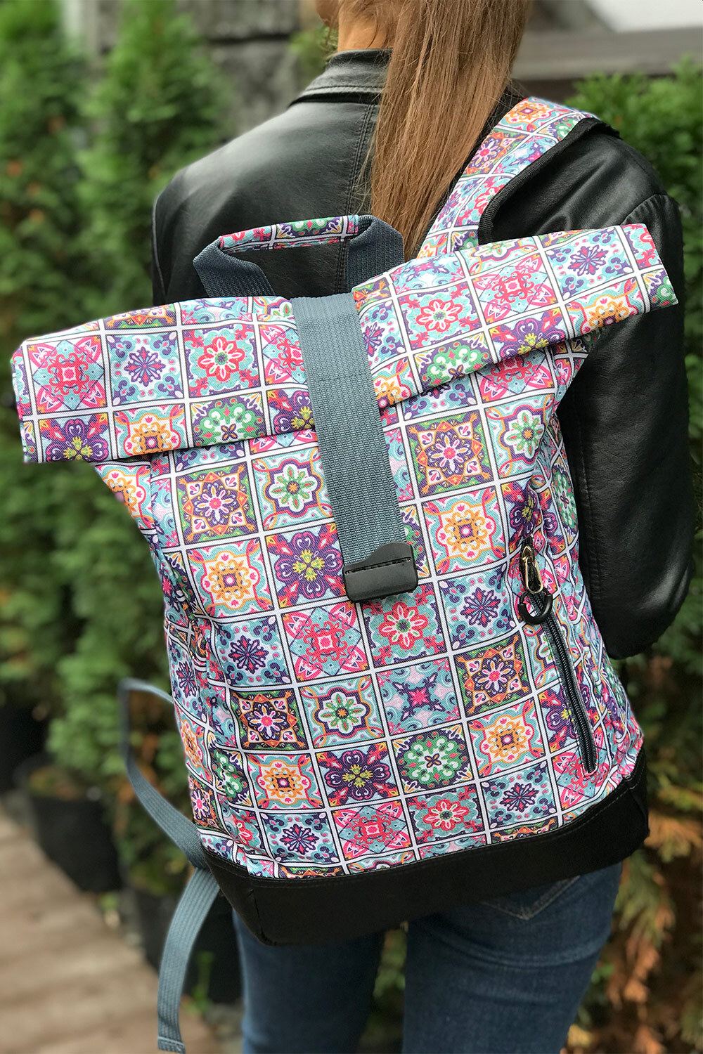 

Рюкзак Mamakazala Rolltop Multi-Color