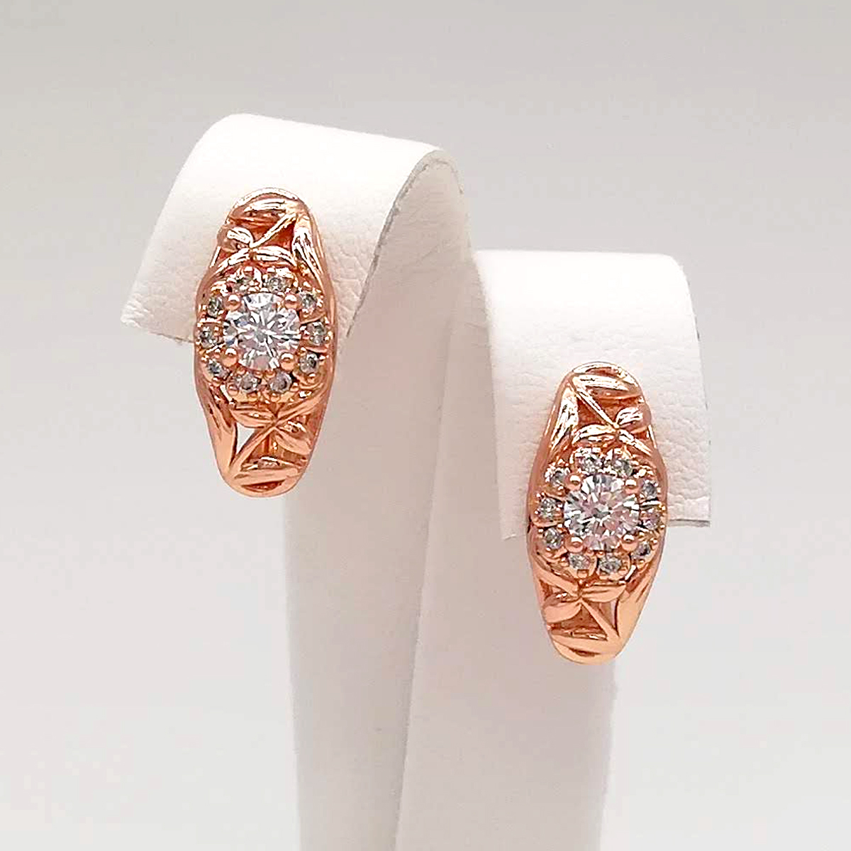 

Серьги Xuping из медицинского золота, белые фианиты, позолота PO, 24647