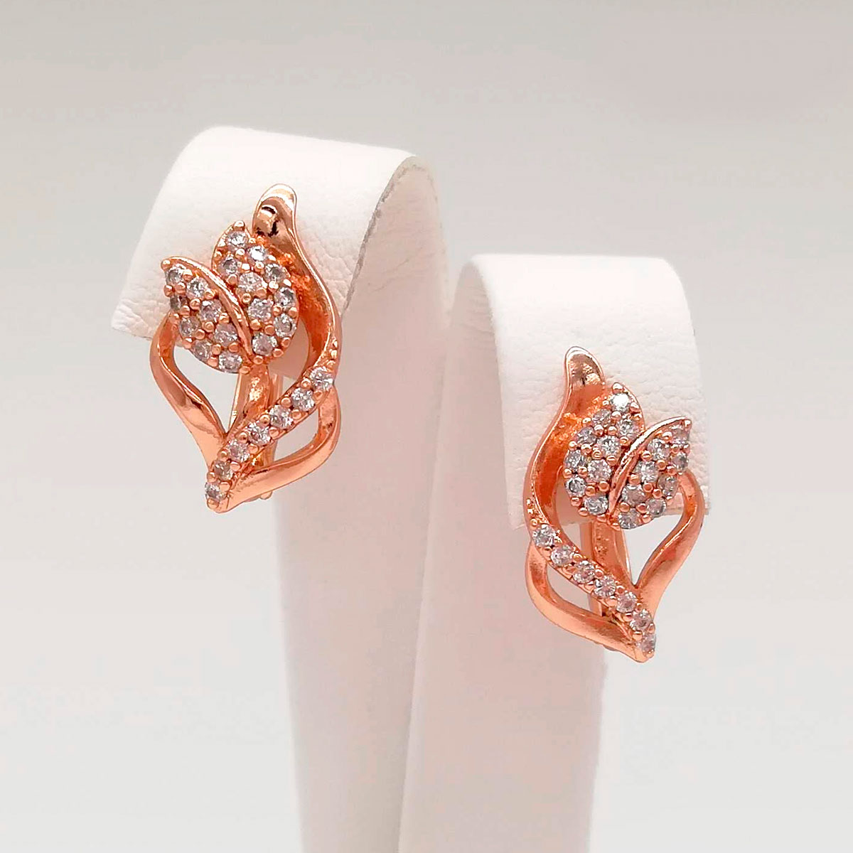 

Серьги Xuping из медицинского золота, белые фианиты, позолота PO, 24654