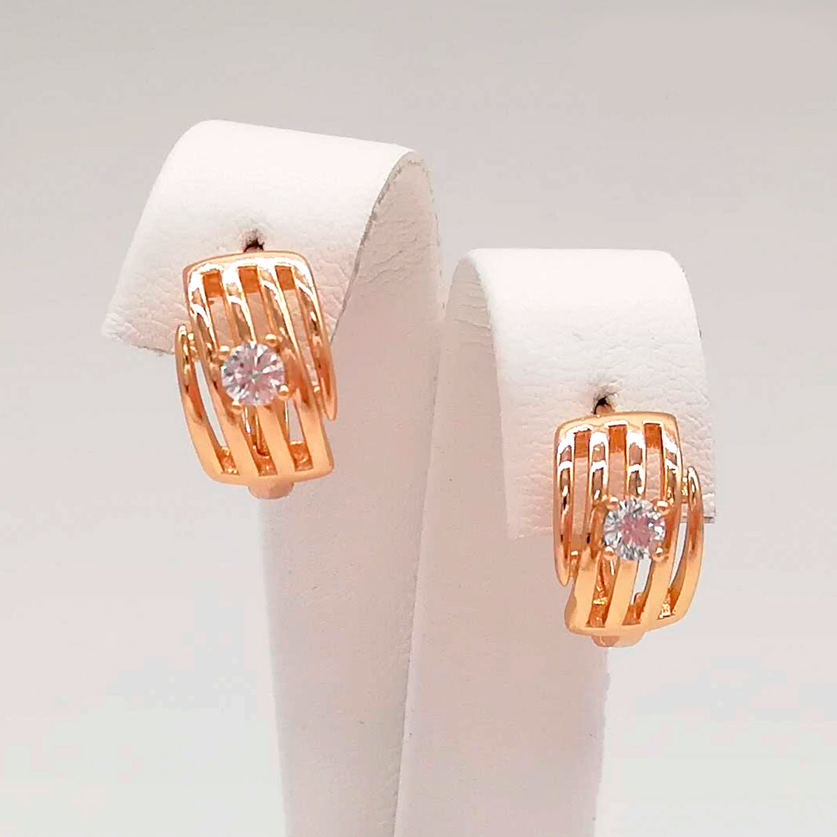 

Серьги Xuping из медицинского золота, белые фианиты, позолота 18K, 24575