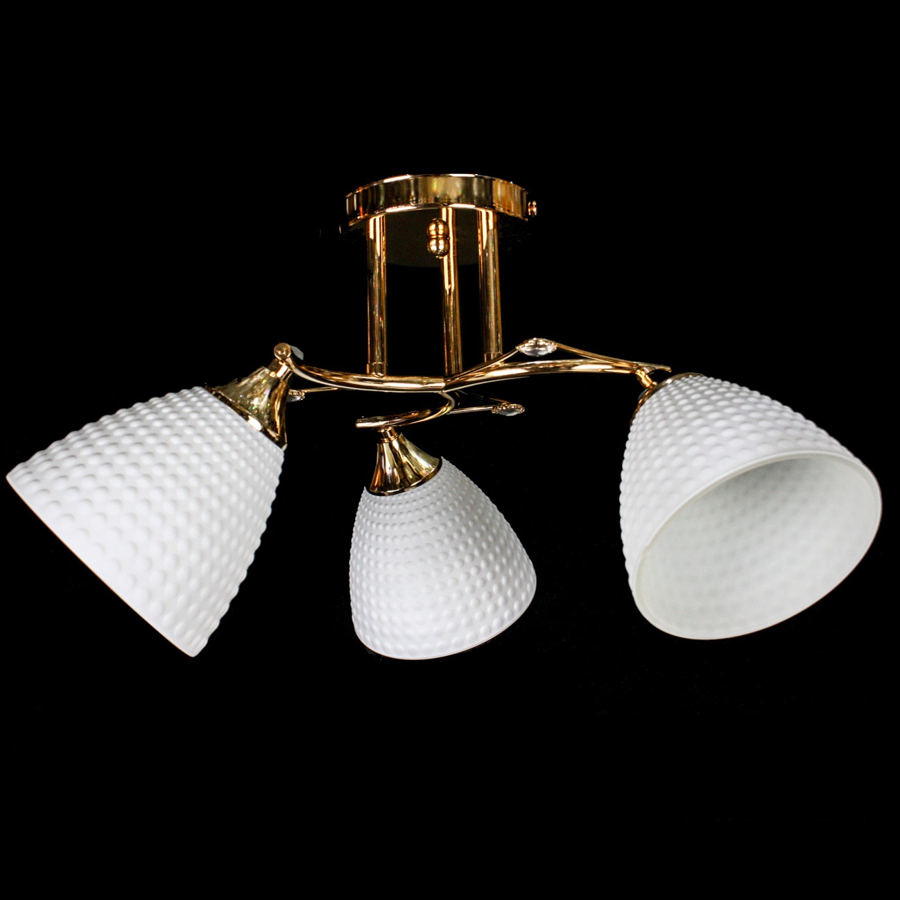 

Люстра золотая на три плафона Svitlight SX-1082B/3 FGD