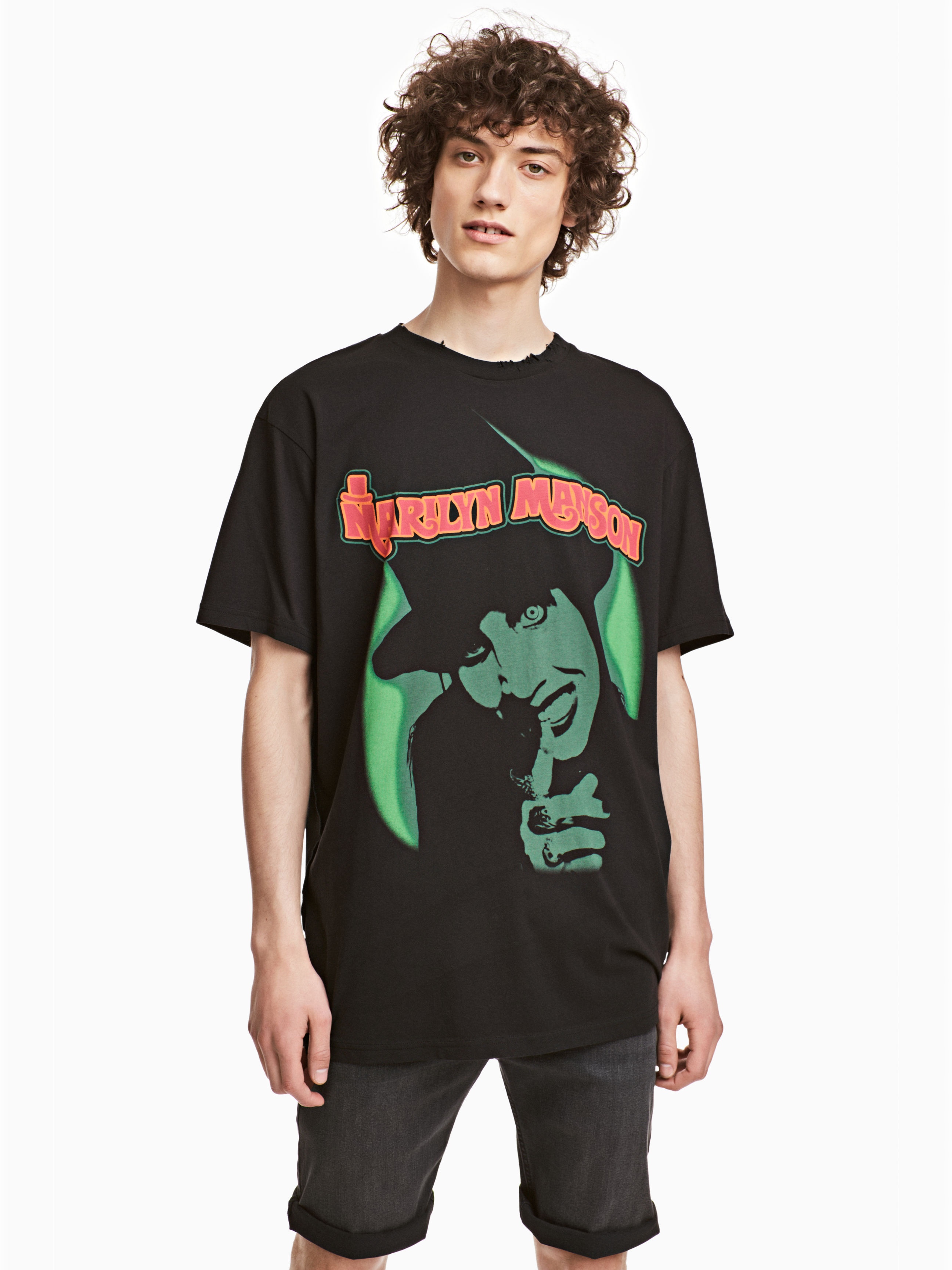 

Футболка H&M 4558035 S Черные/Marilyn Manson (PS2030000057955_AB3000000718612)