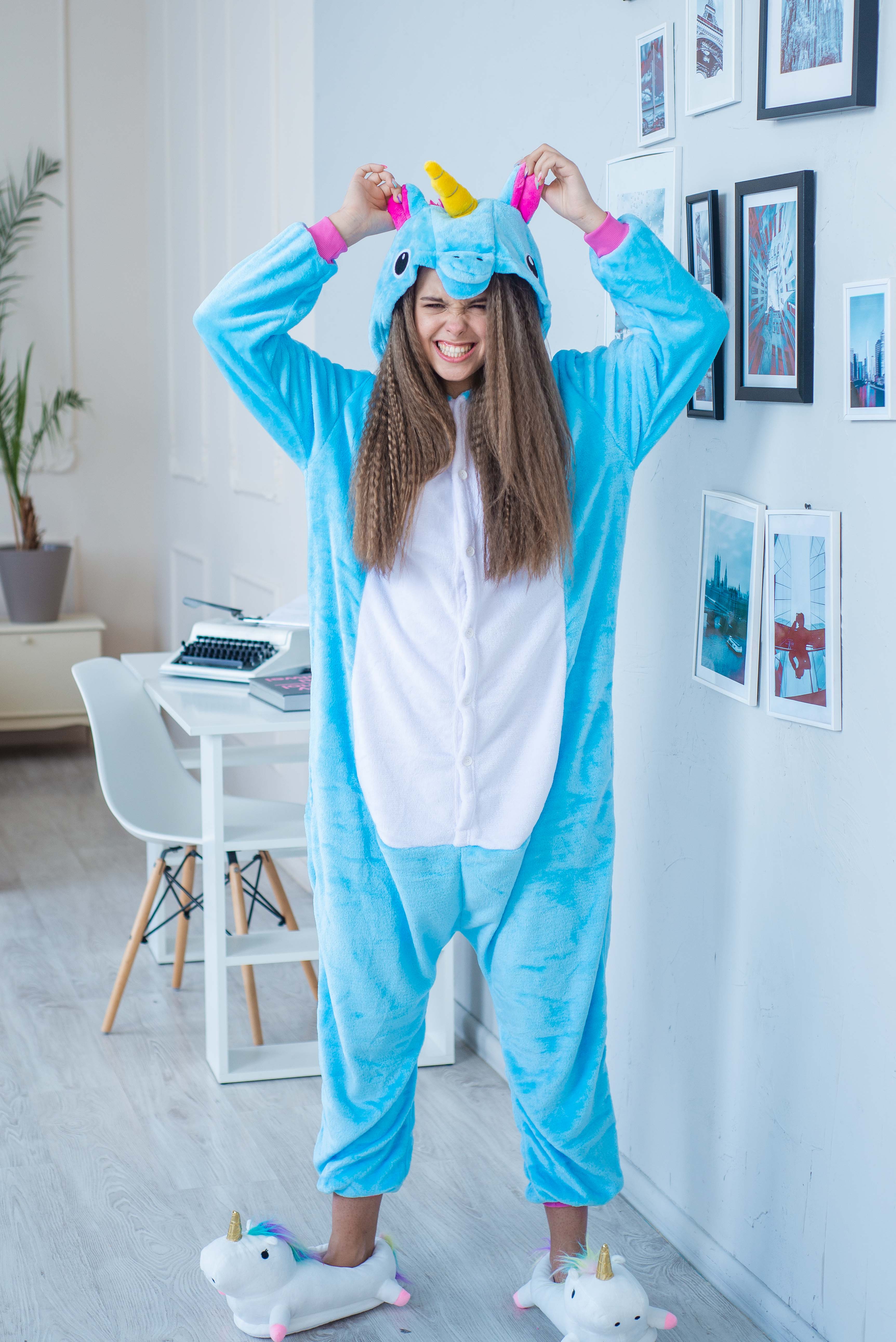 

Пижама Кигуруми взрослая BearWear Единорог  145 - 155 см Голубой (K1W1-0024, Пижама Кигуруми взрослая BearWear Единорог S 145 - 155 см Голубой (K1W1-0024-S)