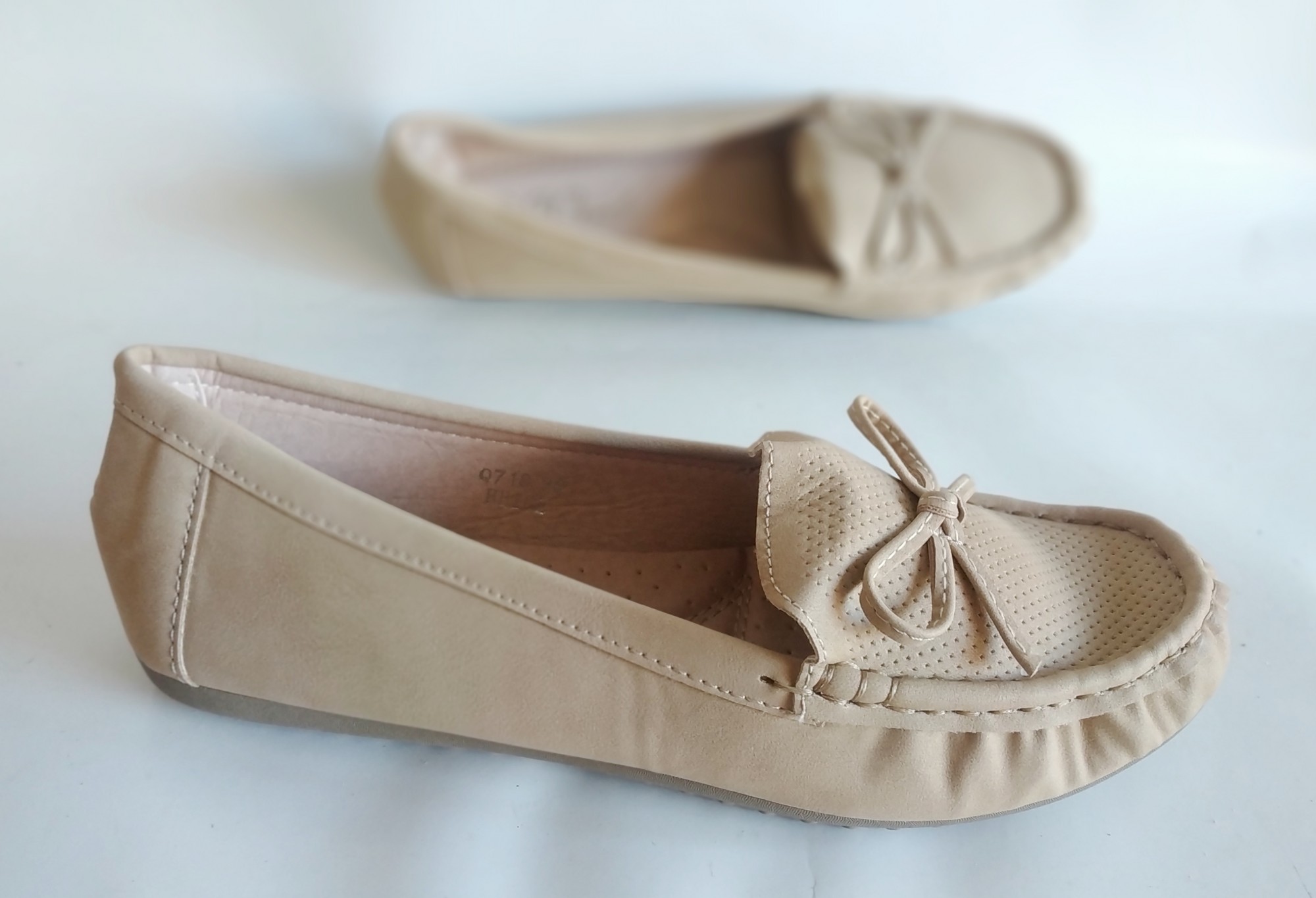 

Мокасины Weide Q718 beige 202074 40 25 см