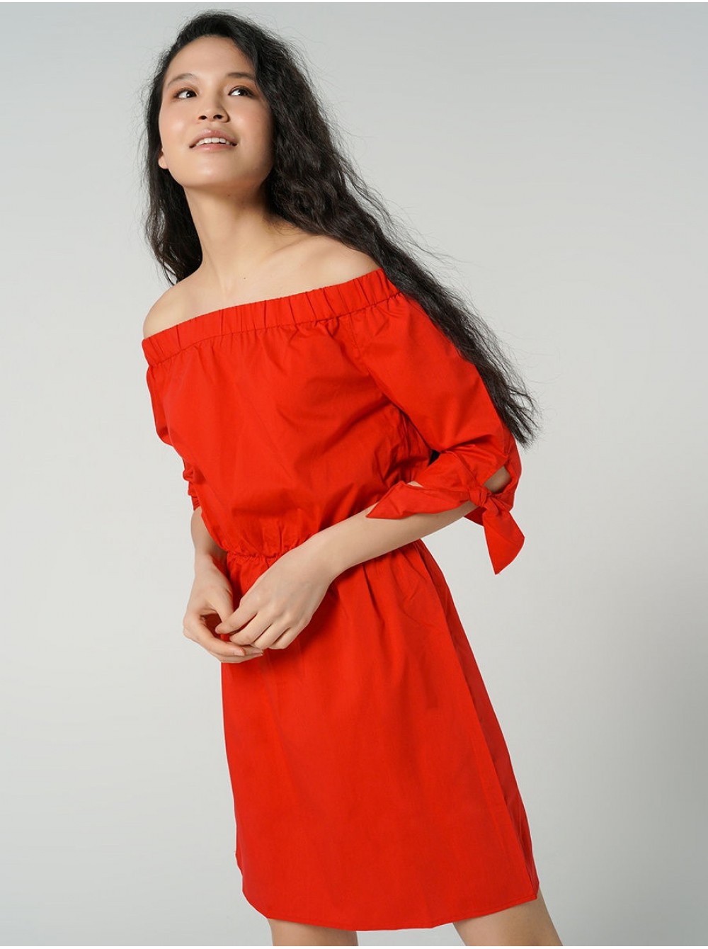 

Женское платье с открытыми плечами Fashion Woman ST10141 красное р2XL