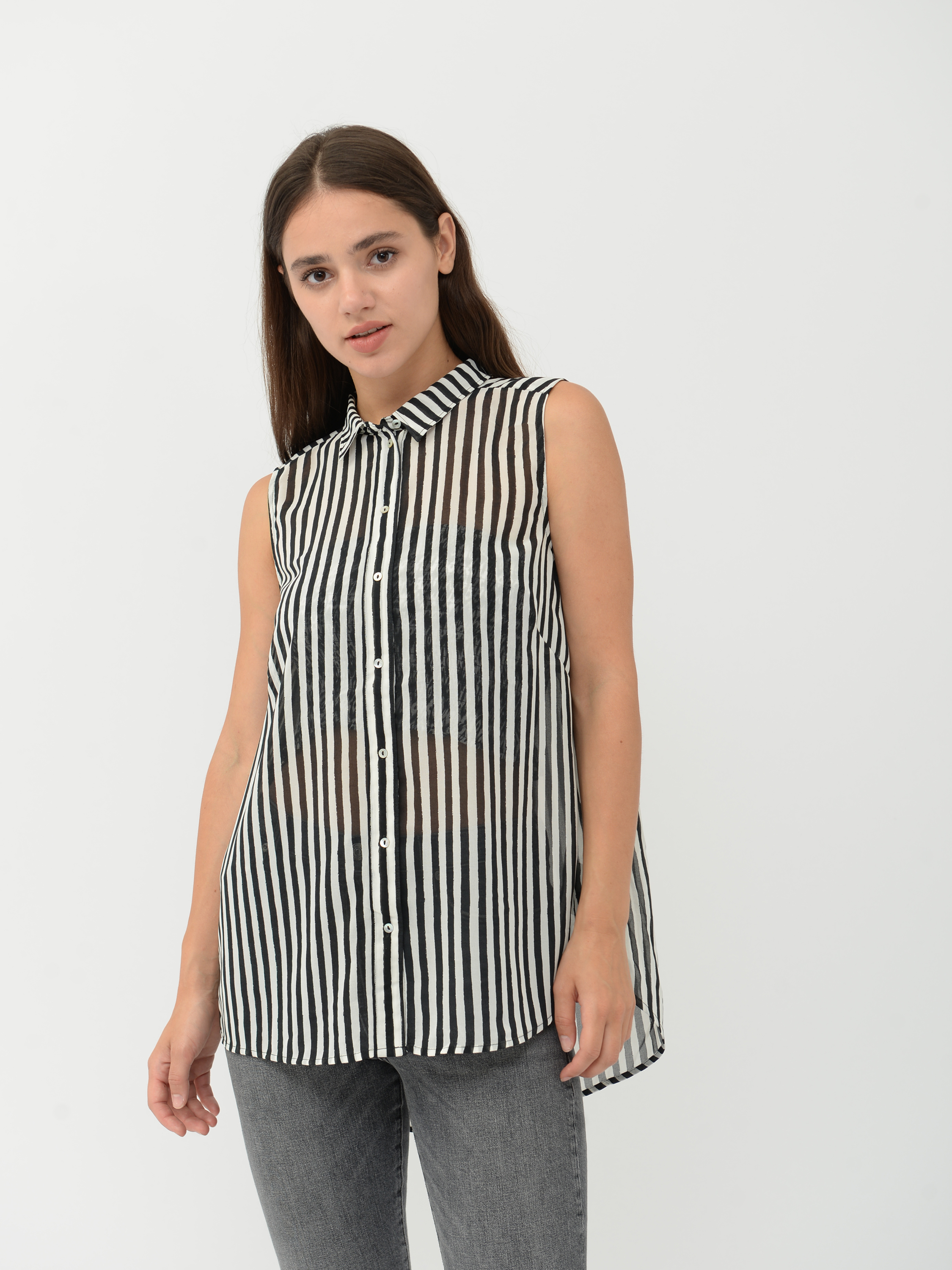 

Блузка H&M 3895354  Белая с черным, Блузка H&M 3895354 42 Белая с черным
