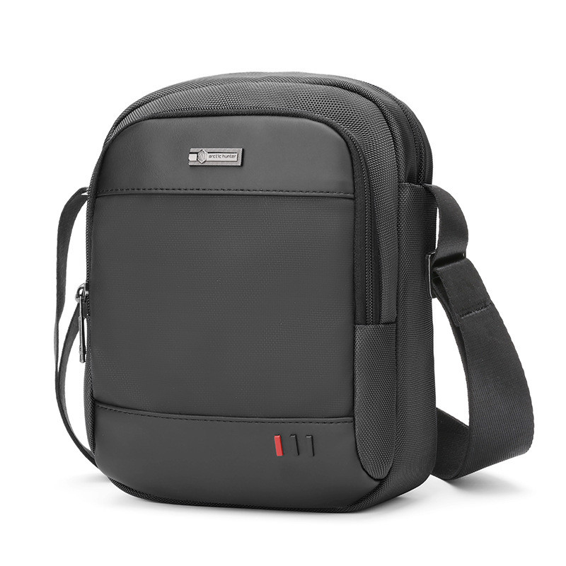 

Небольшая сумка через плечо Arctic Hunter K00063, три отделения, из водоотталкивающей ткани, 3л